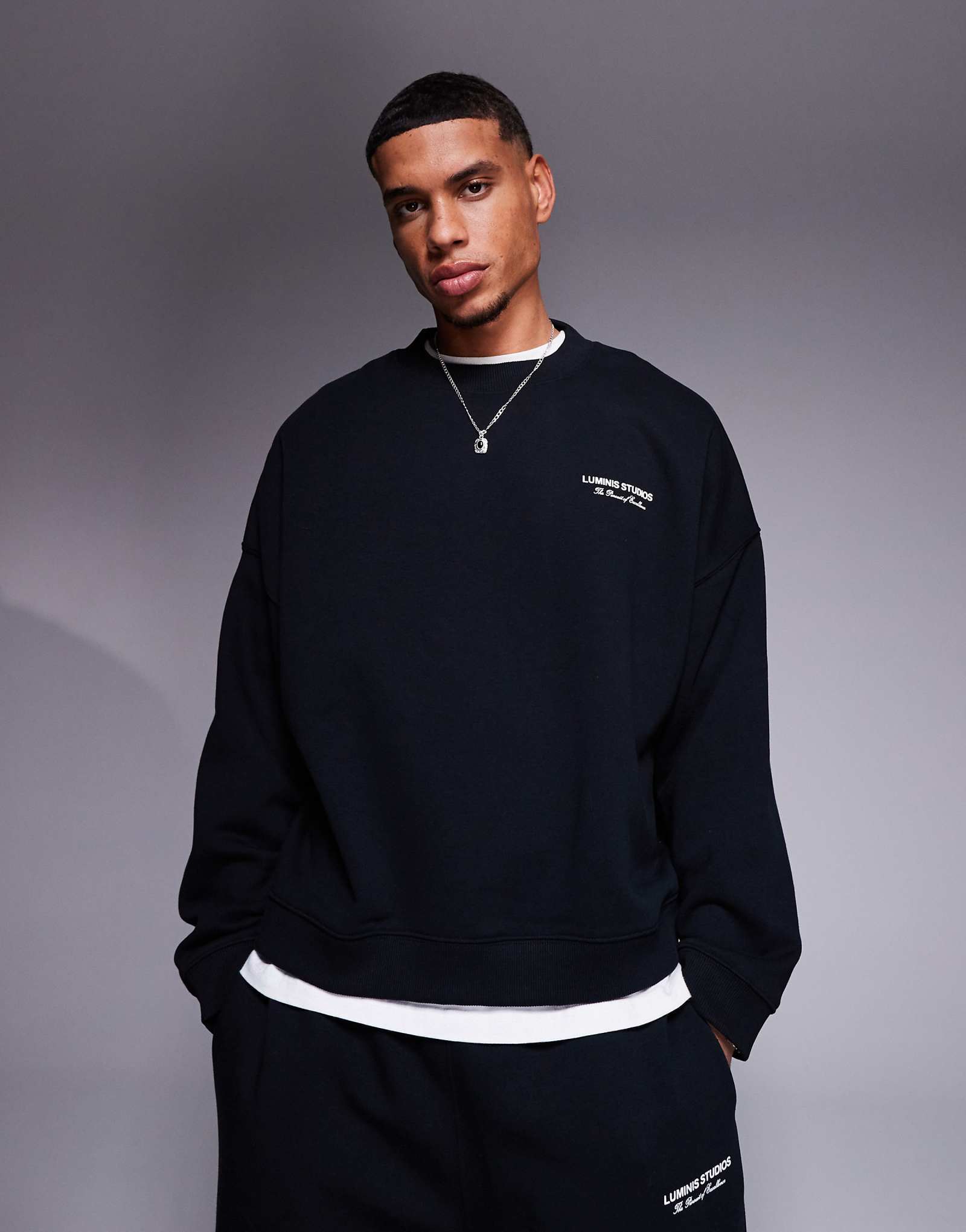 Черная толстовка с круглым вырезом River Island essential - часть комплекта 7390₽