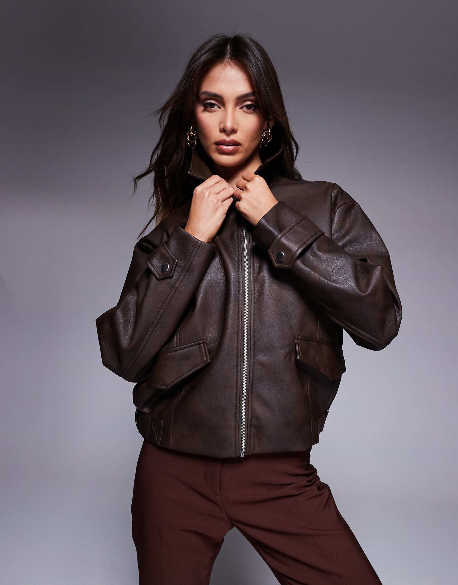 Потертая куртка-бомбер River Island темно-коричневого цвета 14690₽