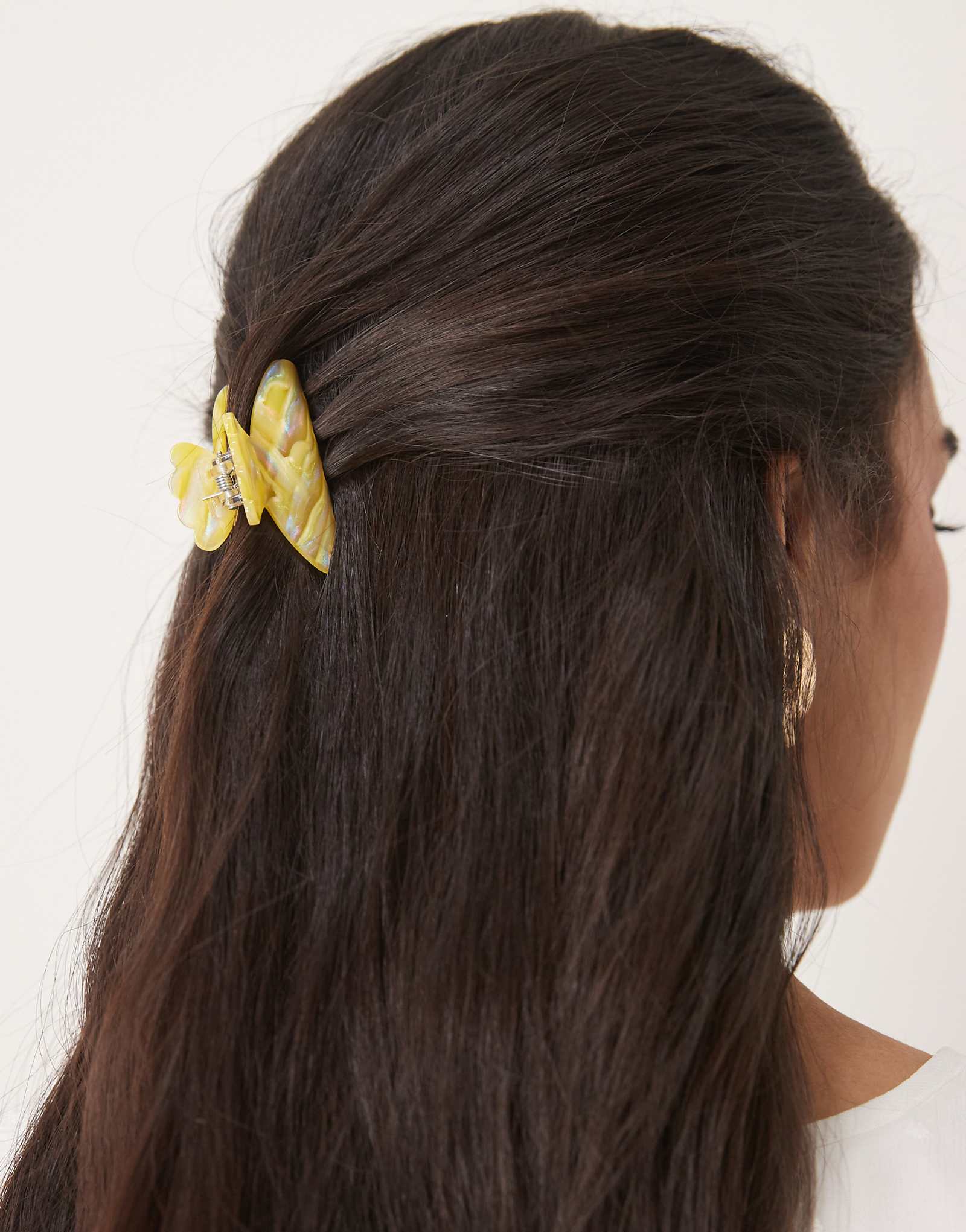 Свежая мини-заколка для волос Sui Ava Helle в желтом цвете 2090₽