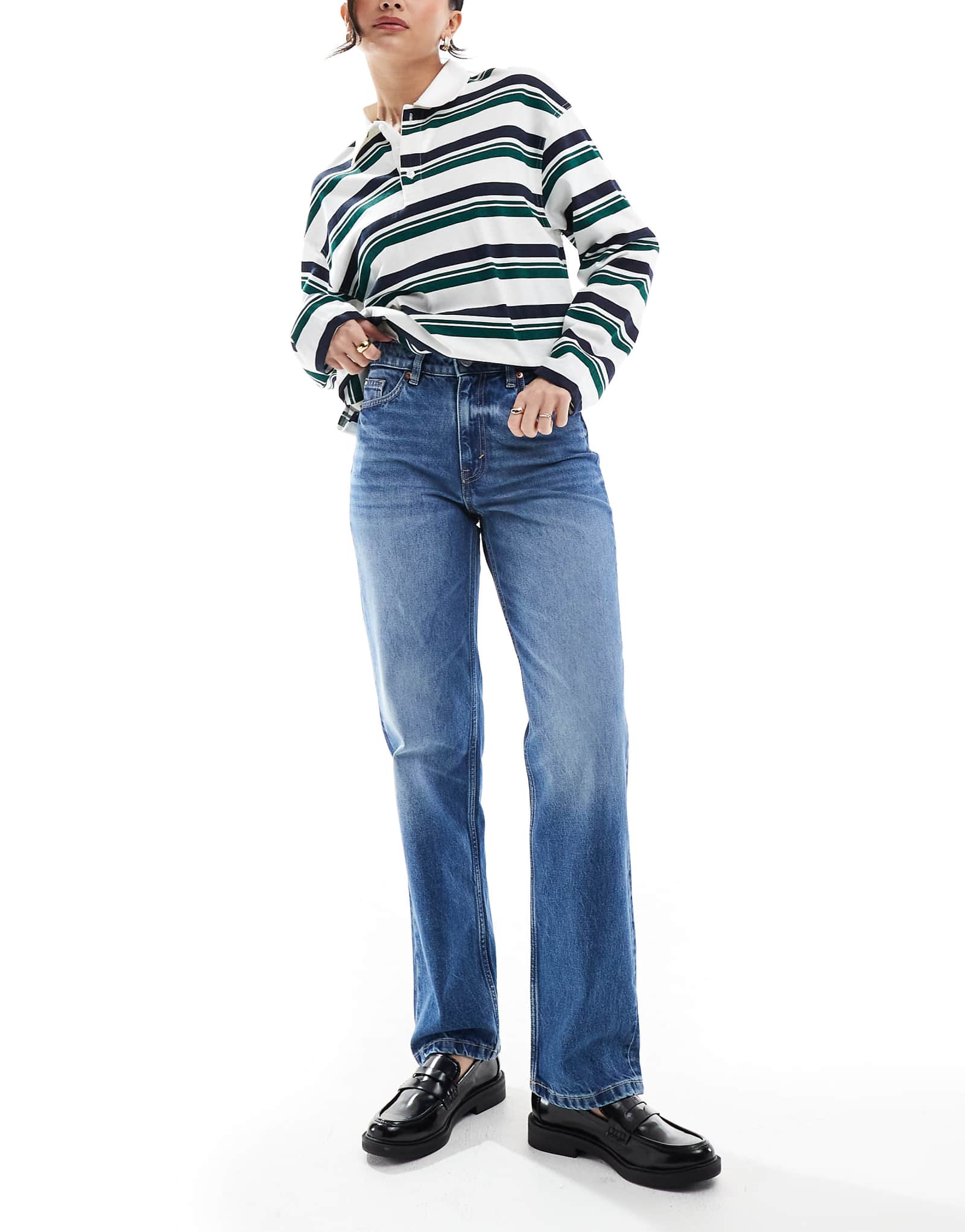 Прямые джинсы Monki aimo средней посадки темно-синего цвета постиранные 4290₽