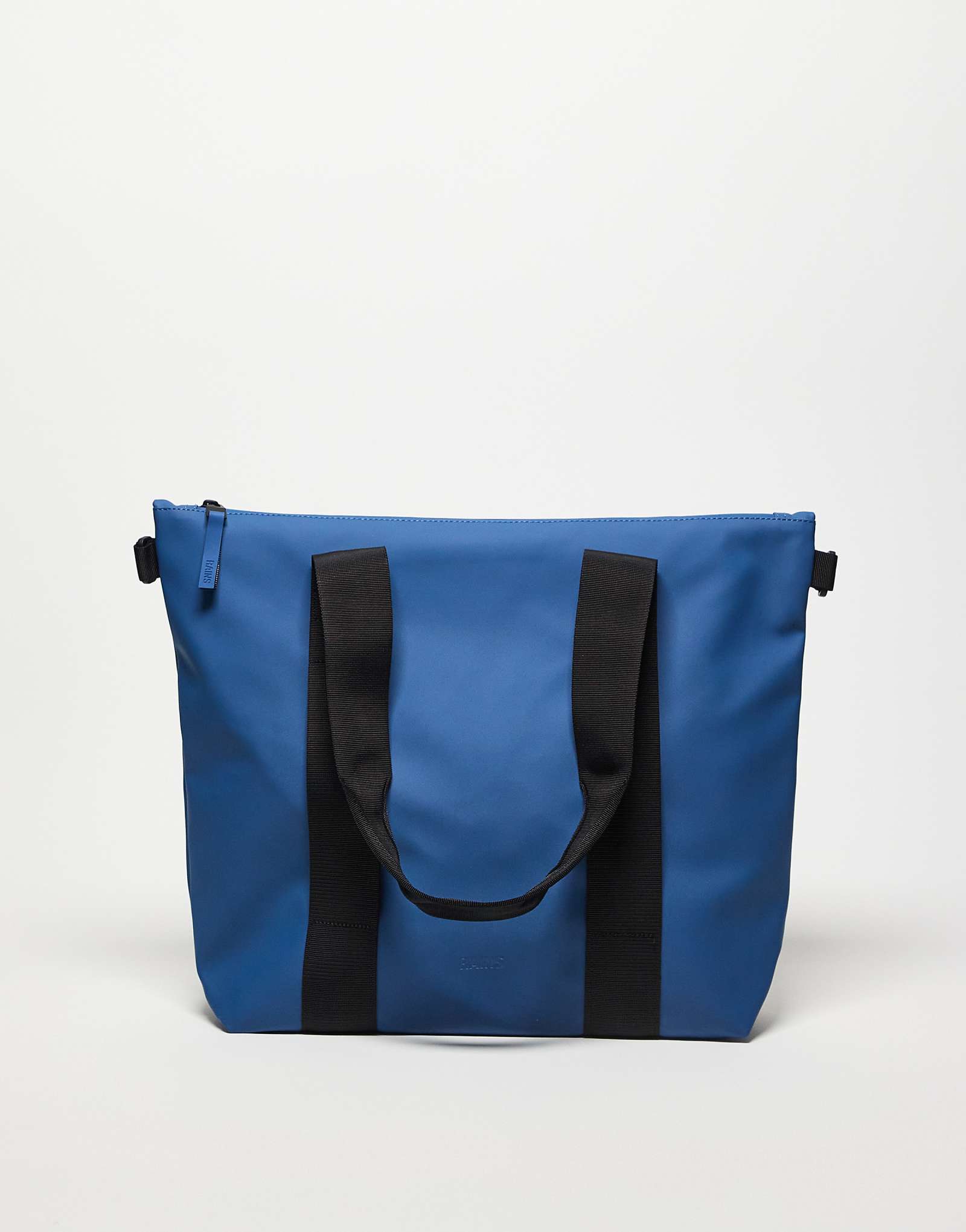 Мини-сумка Rains Tote с логотипом в тон синему 10690₽