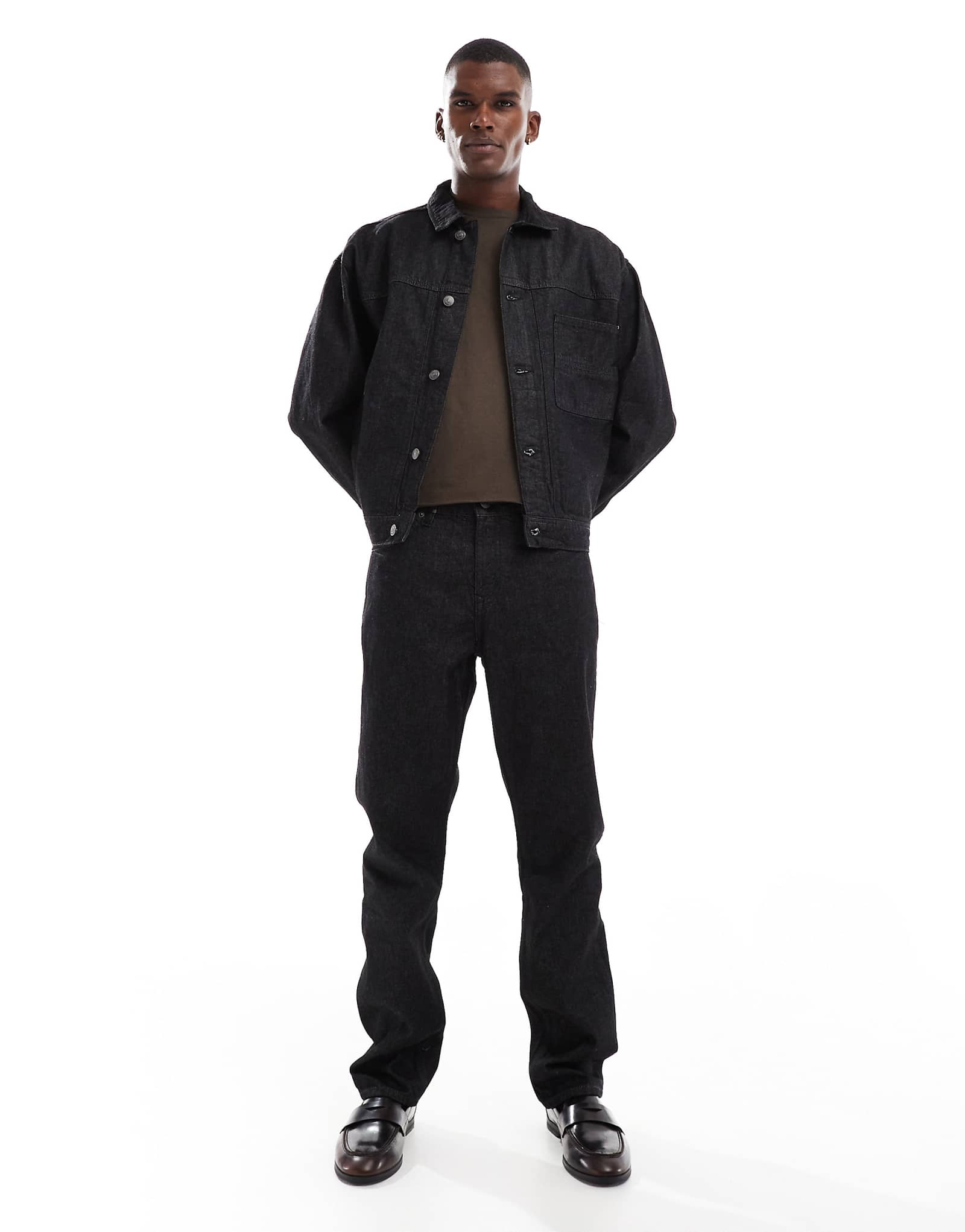 Джинсы River Island минималистичного прямого кроя черного цвета с полосканиями - часть комплекта 9990₽