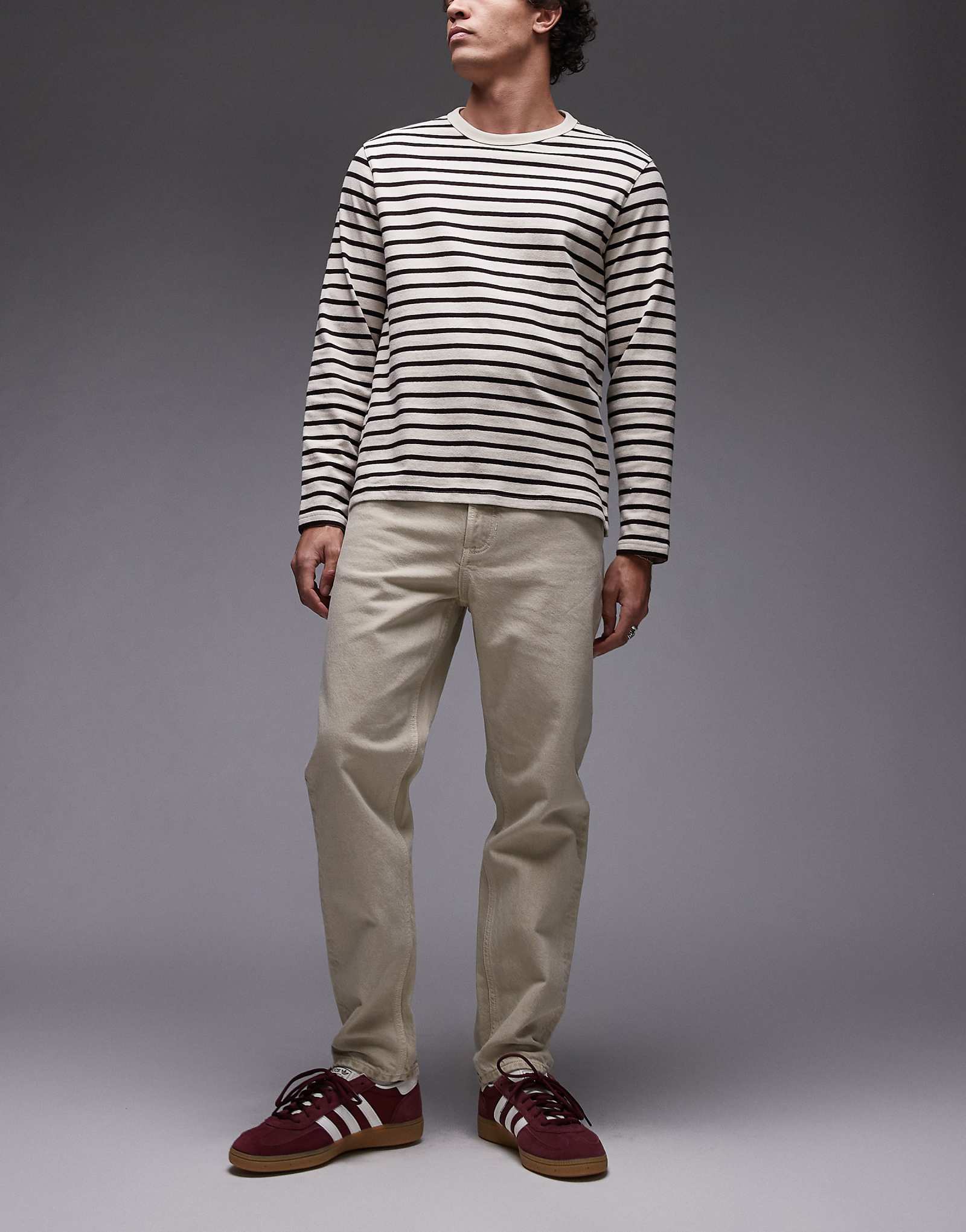 Джинсы Mango barrel leg светло-бежевого цвета 9490₽