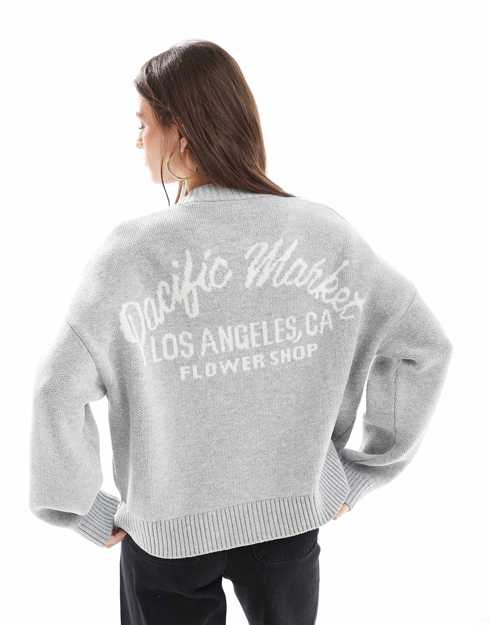 Вязаный кардиган большого размера Pull-Bear серого цвета 10190₽