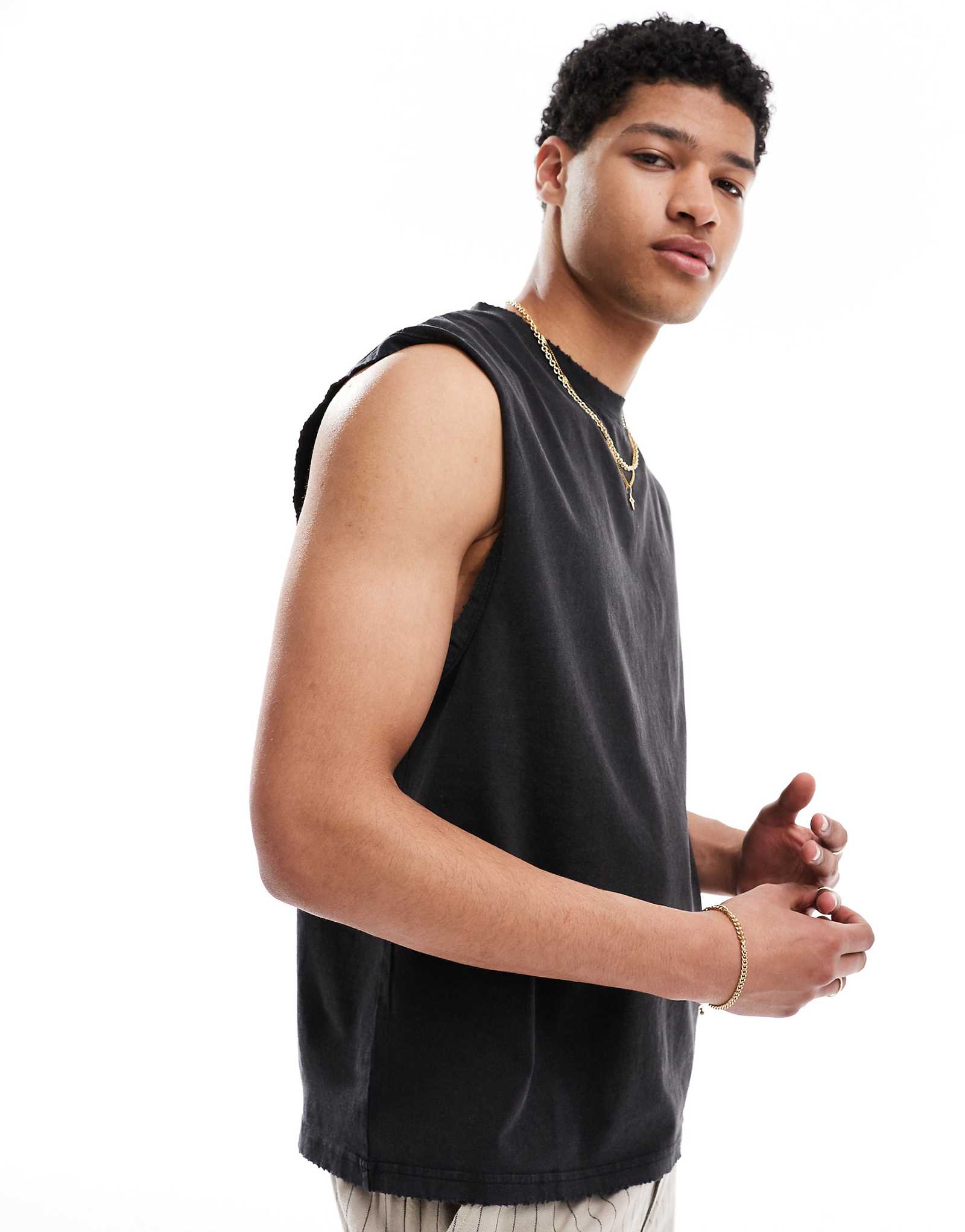 Майка Pull-Bear черного цвета постиранная 4390₽