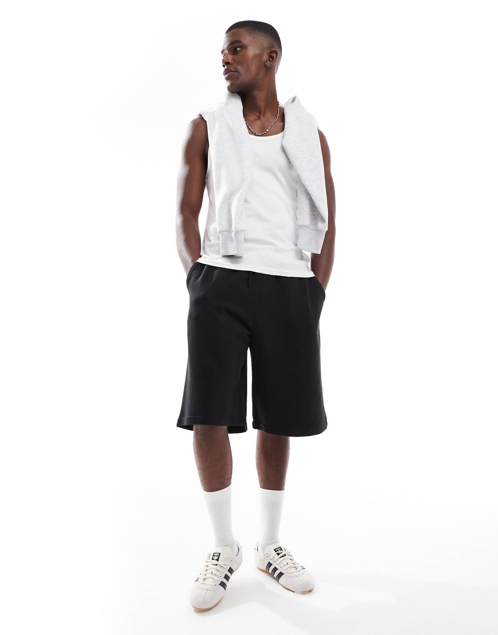 Шорты из джерси для конькобежцев Pull-Bear STWD черного цвета 1690₽