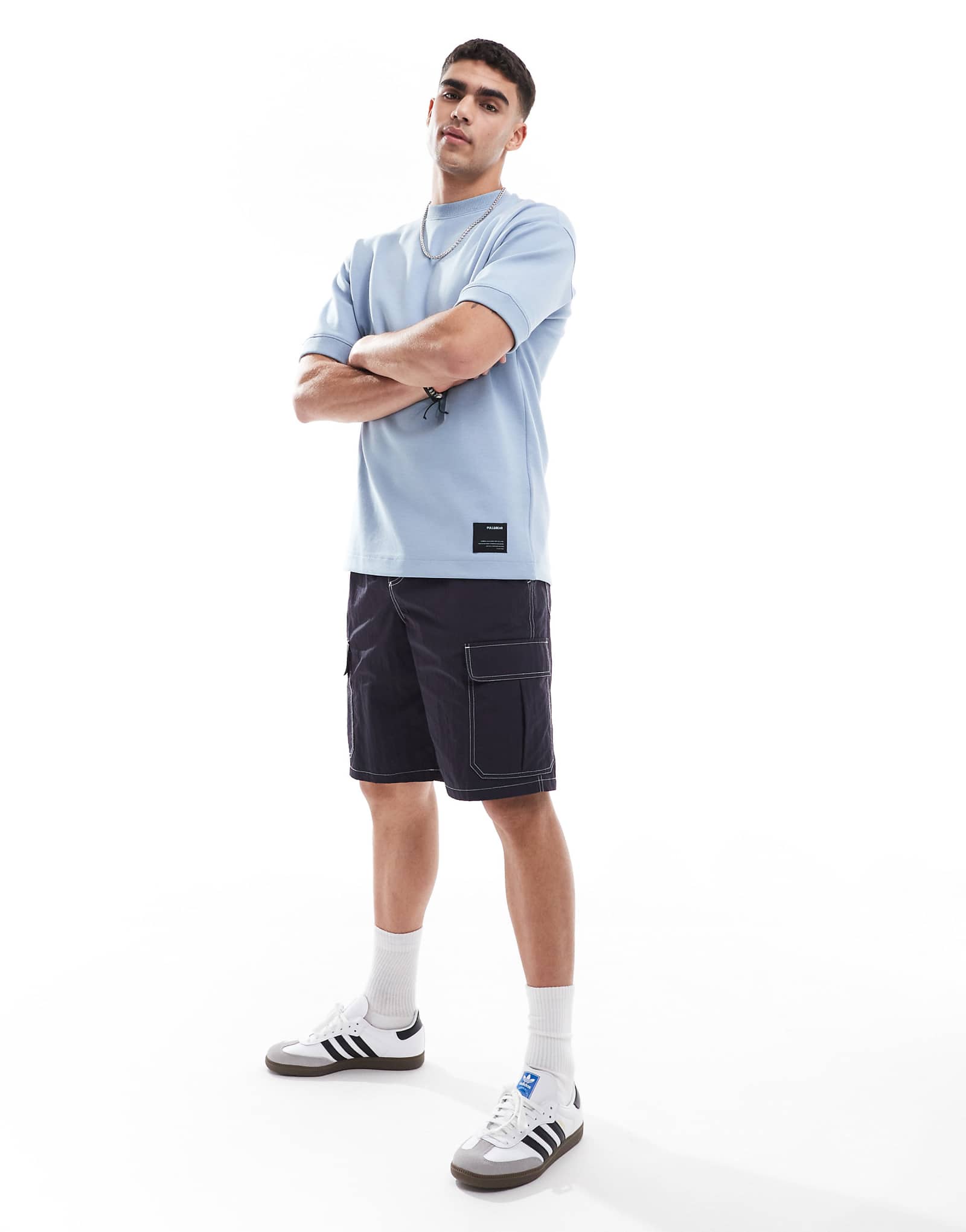 Облегающая футболка Pull-Bear бензиново-синего цвета 6090₽