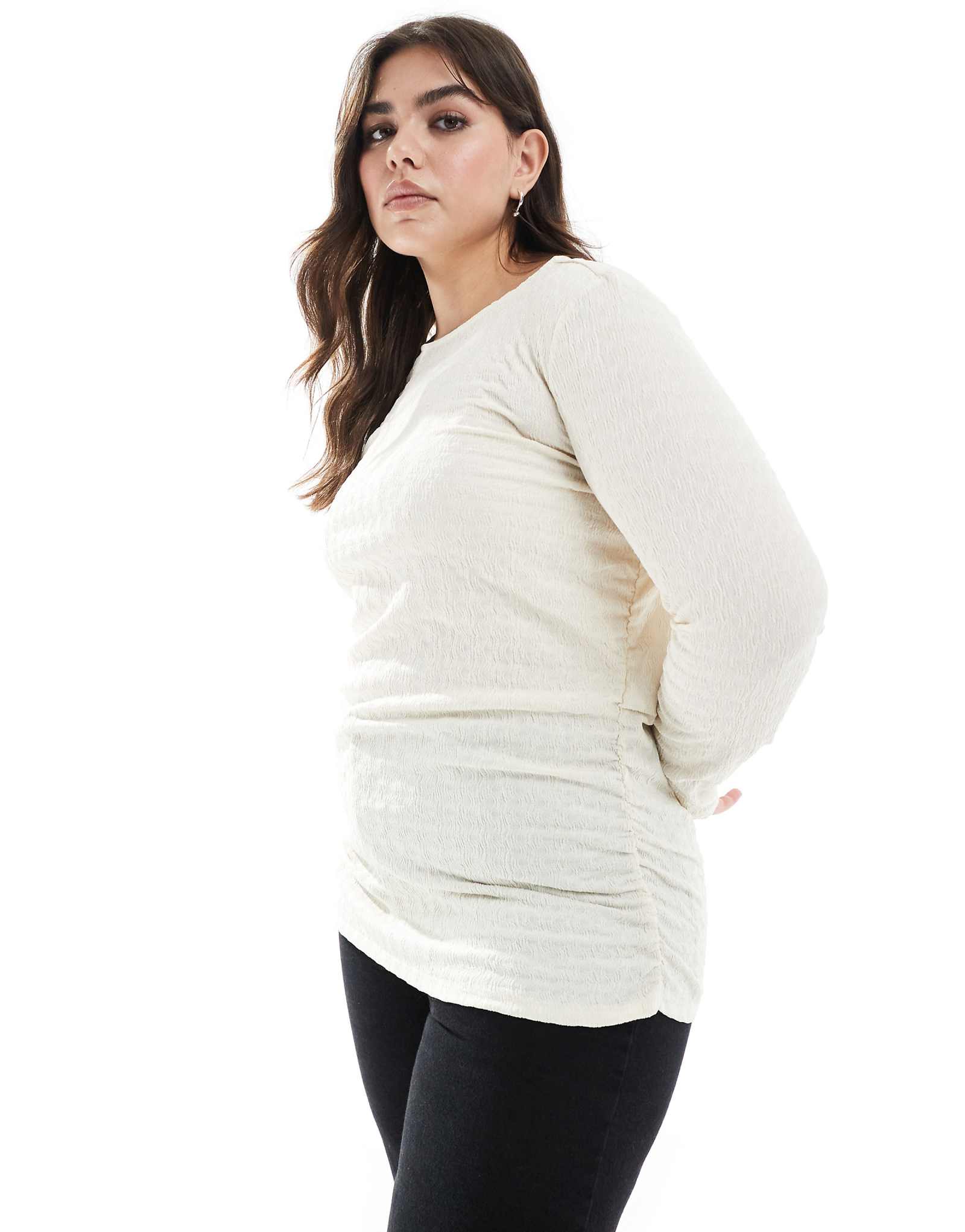 Кремовый топ с оборками и длинными рукавами от Vero Moda с округлой формой 4190₽