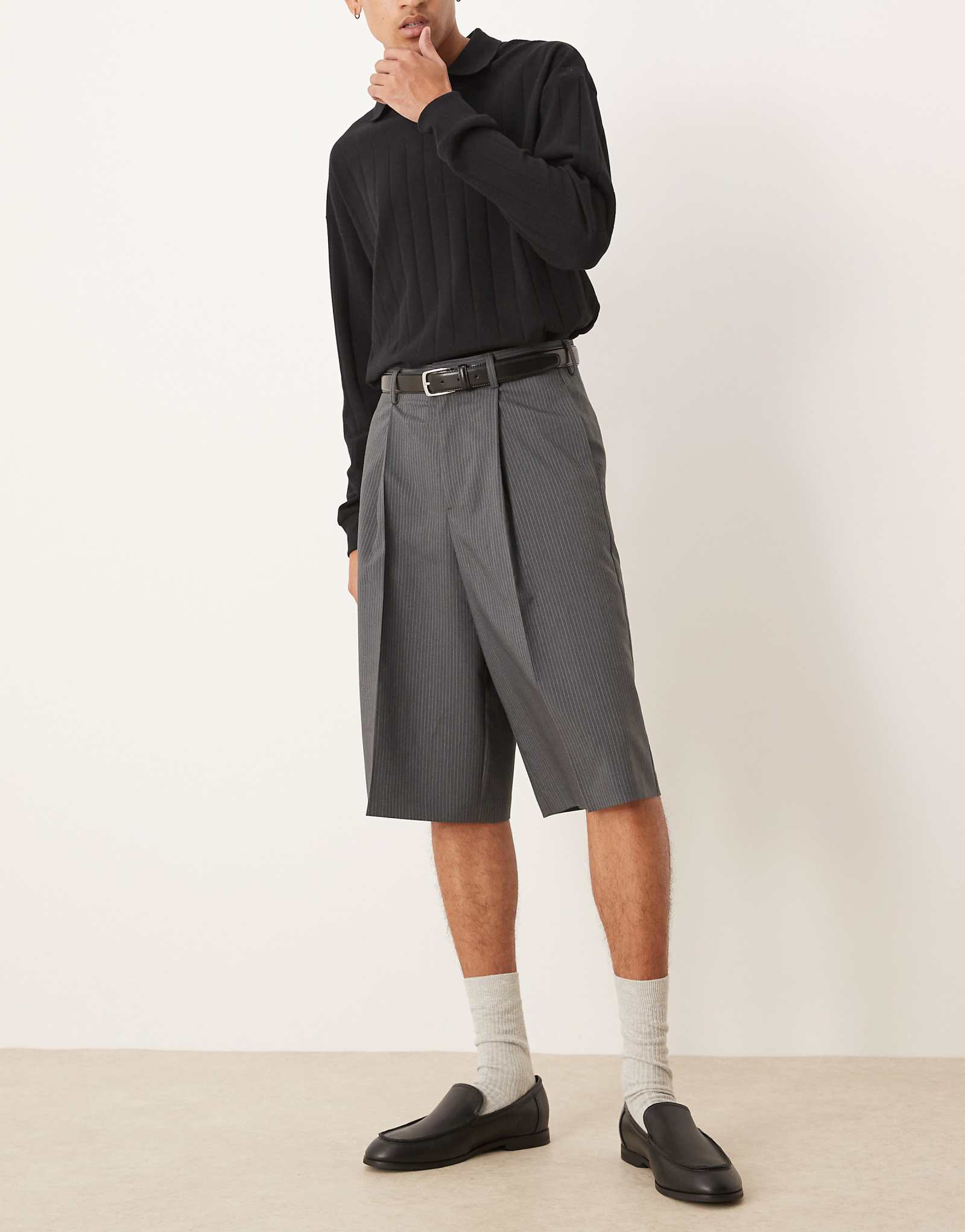 ДИЗАЙНЕРСКИЕ нарядные шорты неудобной длины ASOS DESIGN со складками спереди в угольную полоску 8790₽