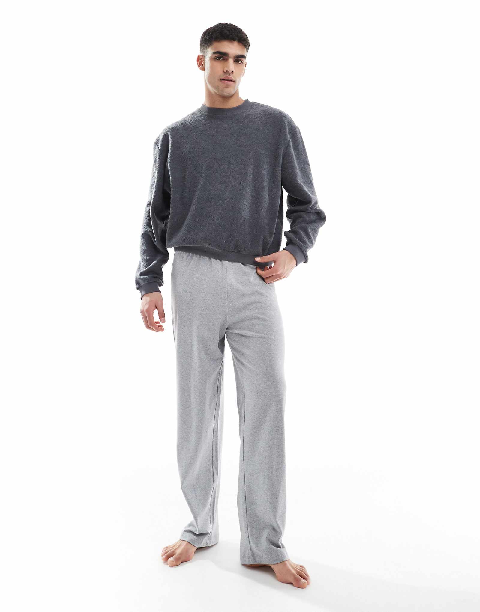 Дизайнерские брюки ASOS для отдыха из серого верескового трикотажа 4090₽