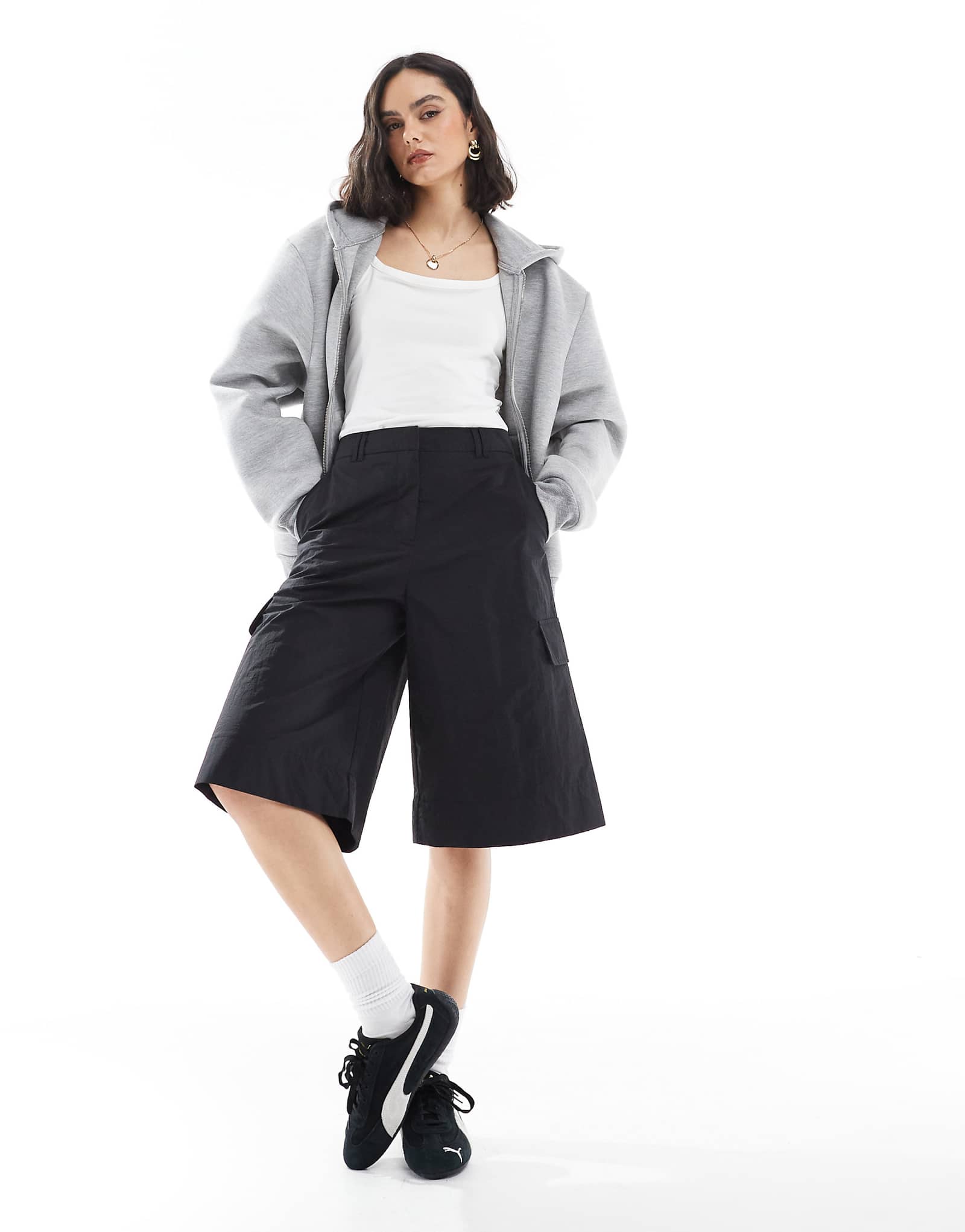 ДИЗАЙНЕРСКИЕ удлиненные шорты ASOS черного цвета 7090₽