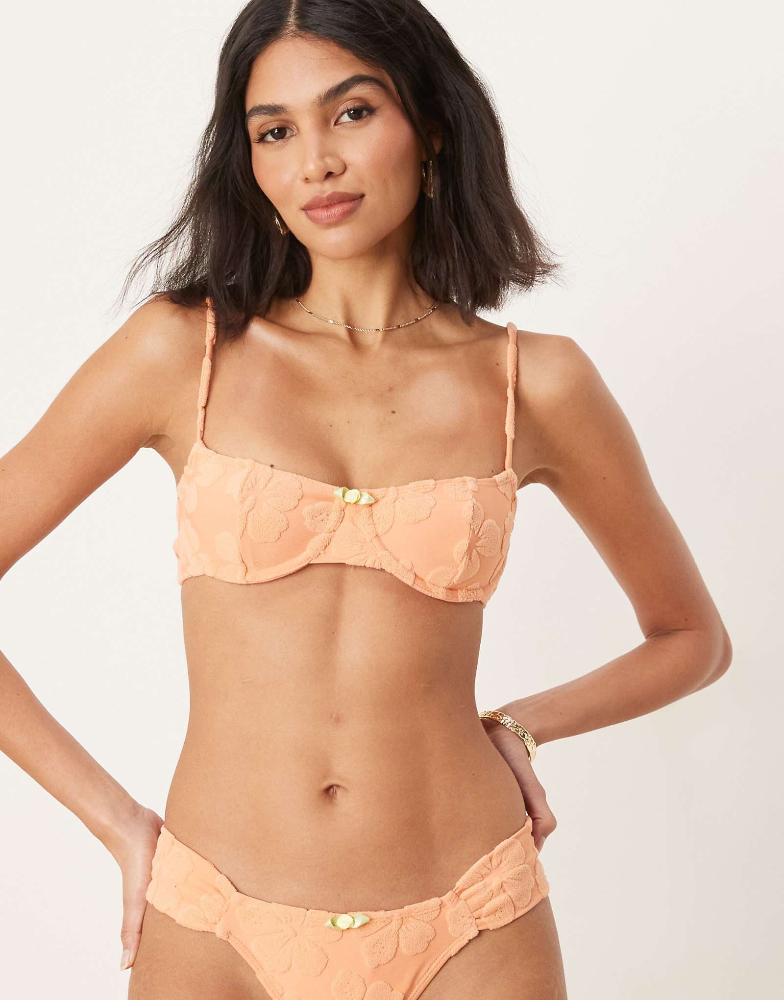 Топ-бикини Wild Lovers в коралловом цвете kiss 9490₽