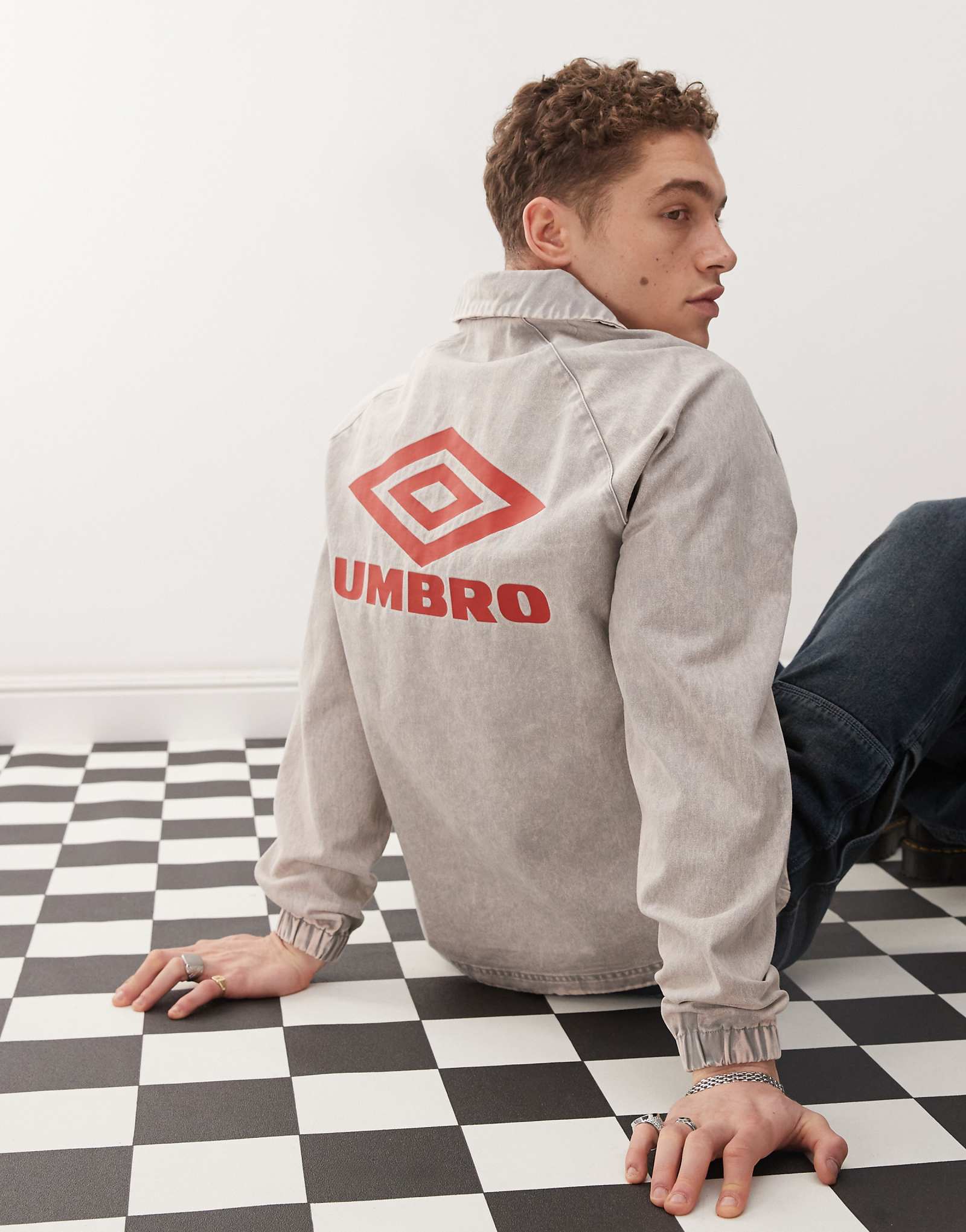Топ-толстовка Umbro washed drill серого цвета
