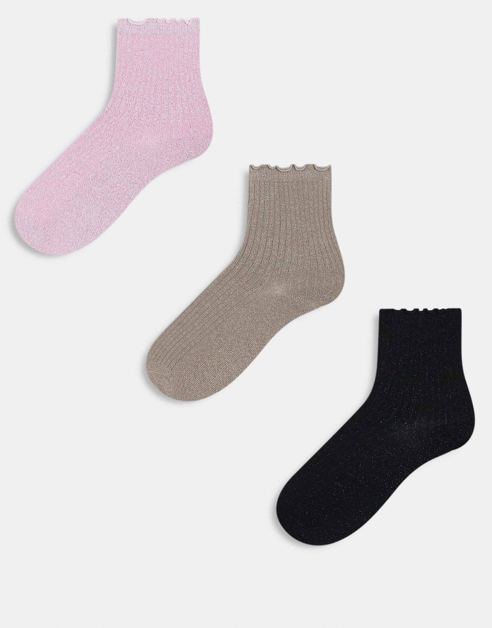 Vero Moda 3 упаковки блестящих носков с оборками по краю из нескольких 4490₽