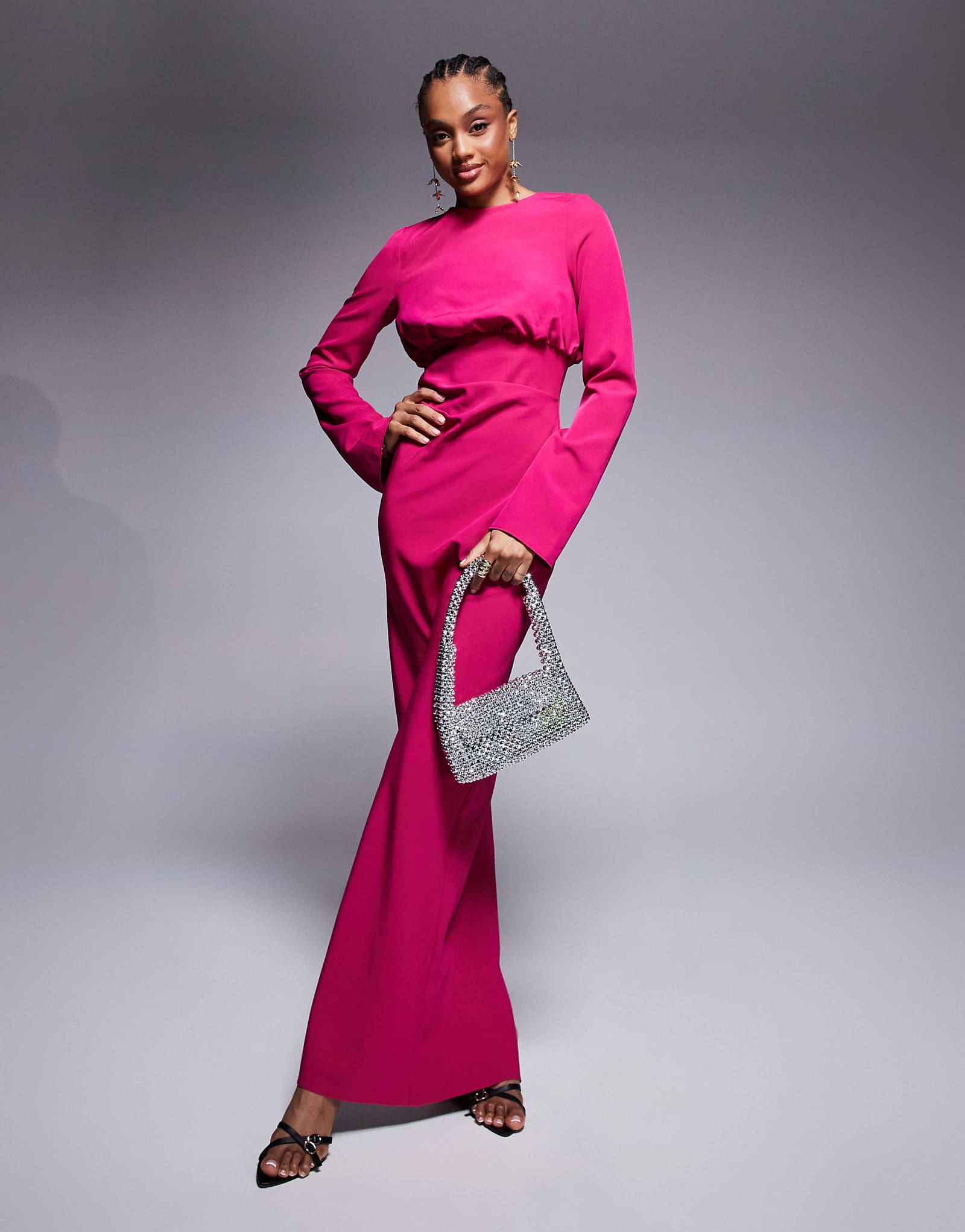 ДИЗАЙНЕРСКОЕ макси-платье ASOS DESIGN с длинным рукавом и рюшами на груди розового цвета 9190₽