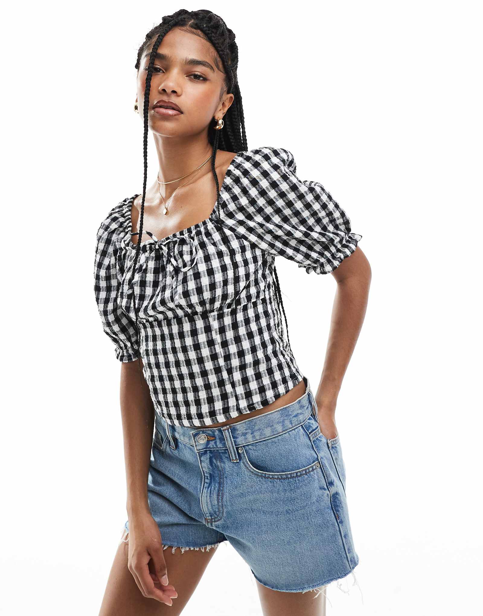 Укороченный топ Vero Moda с квадратным вырезом в черно-белую полоску 3990₽