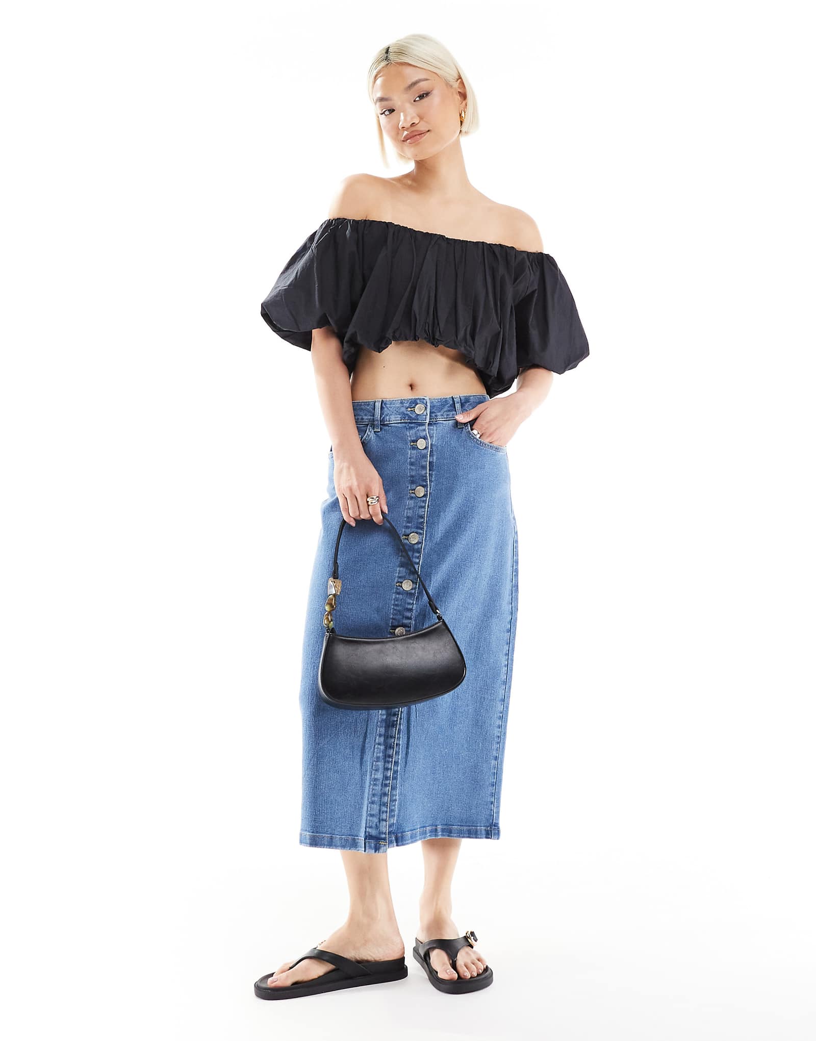 Джинсовая юбка миди на пуговицах спереди от Vero Moda светло-голубого цвета с эффектом стирки 8190₽