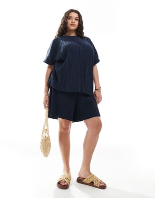 Шорты Vero Moda Curve plisse темно-синего цвета - часть комплекта