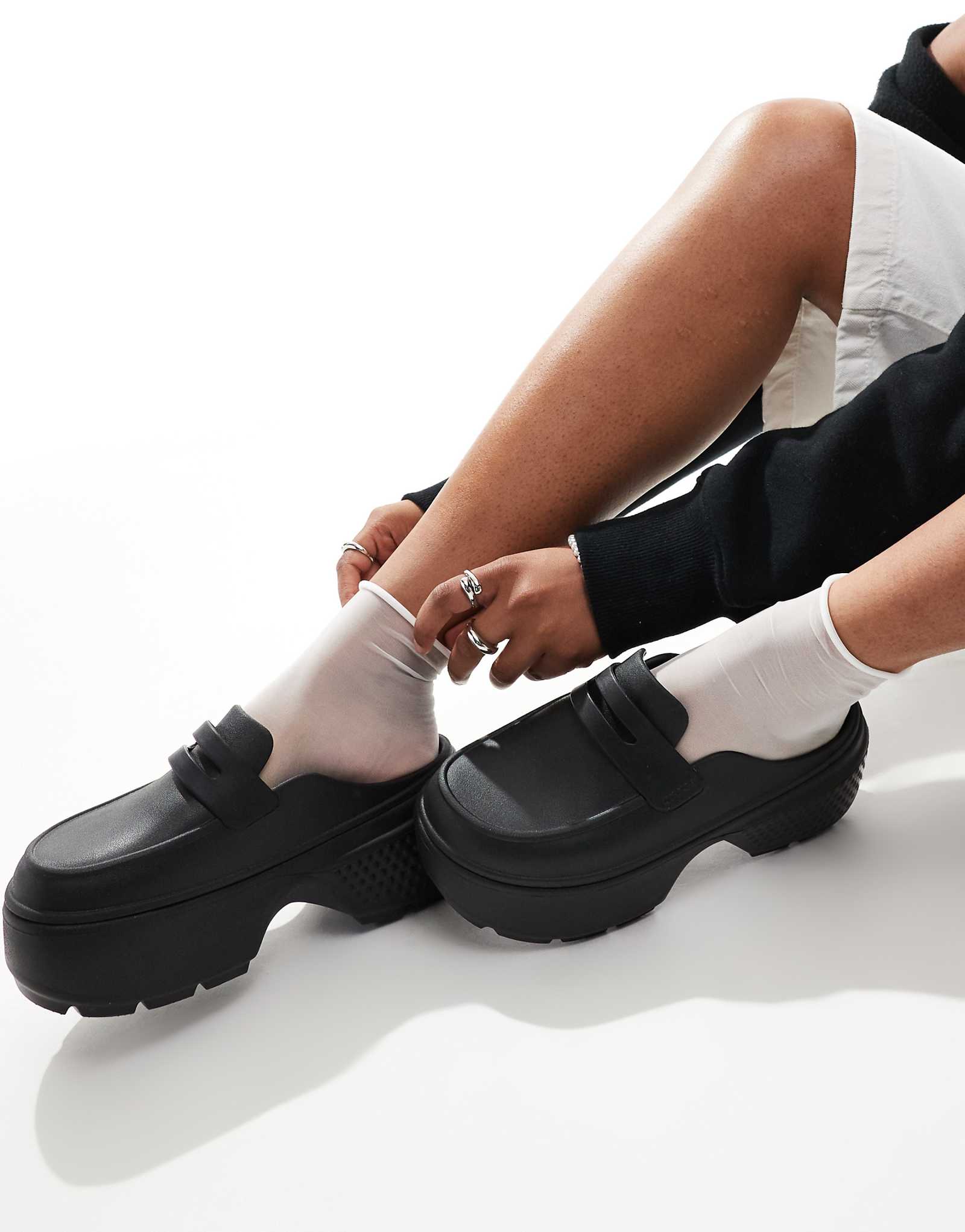 Мужские мокасины Crocs Stomp черного цвета 9990₽