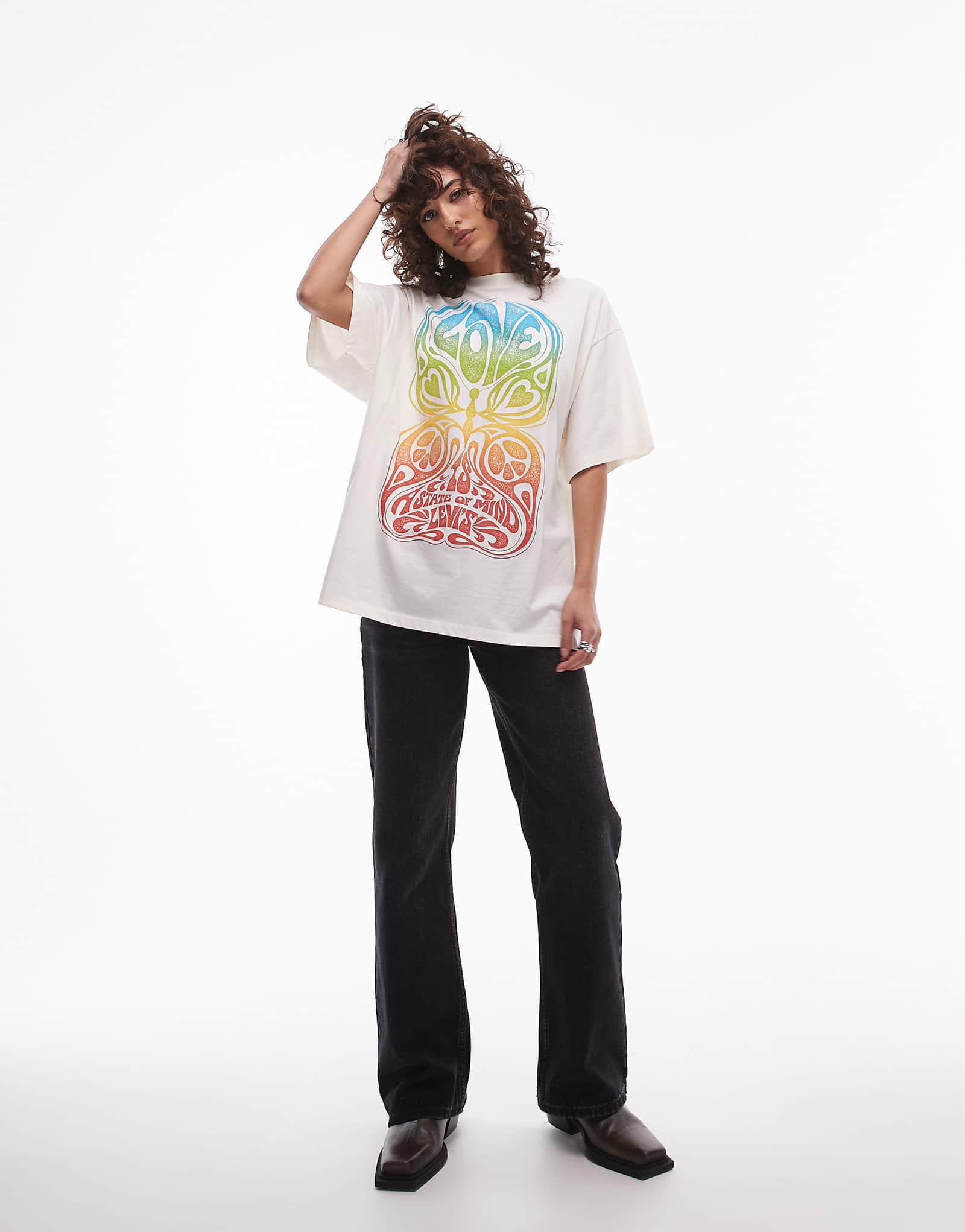 Футболка Levis oversize с принтом белого цвета 8390₽