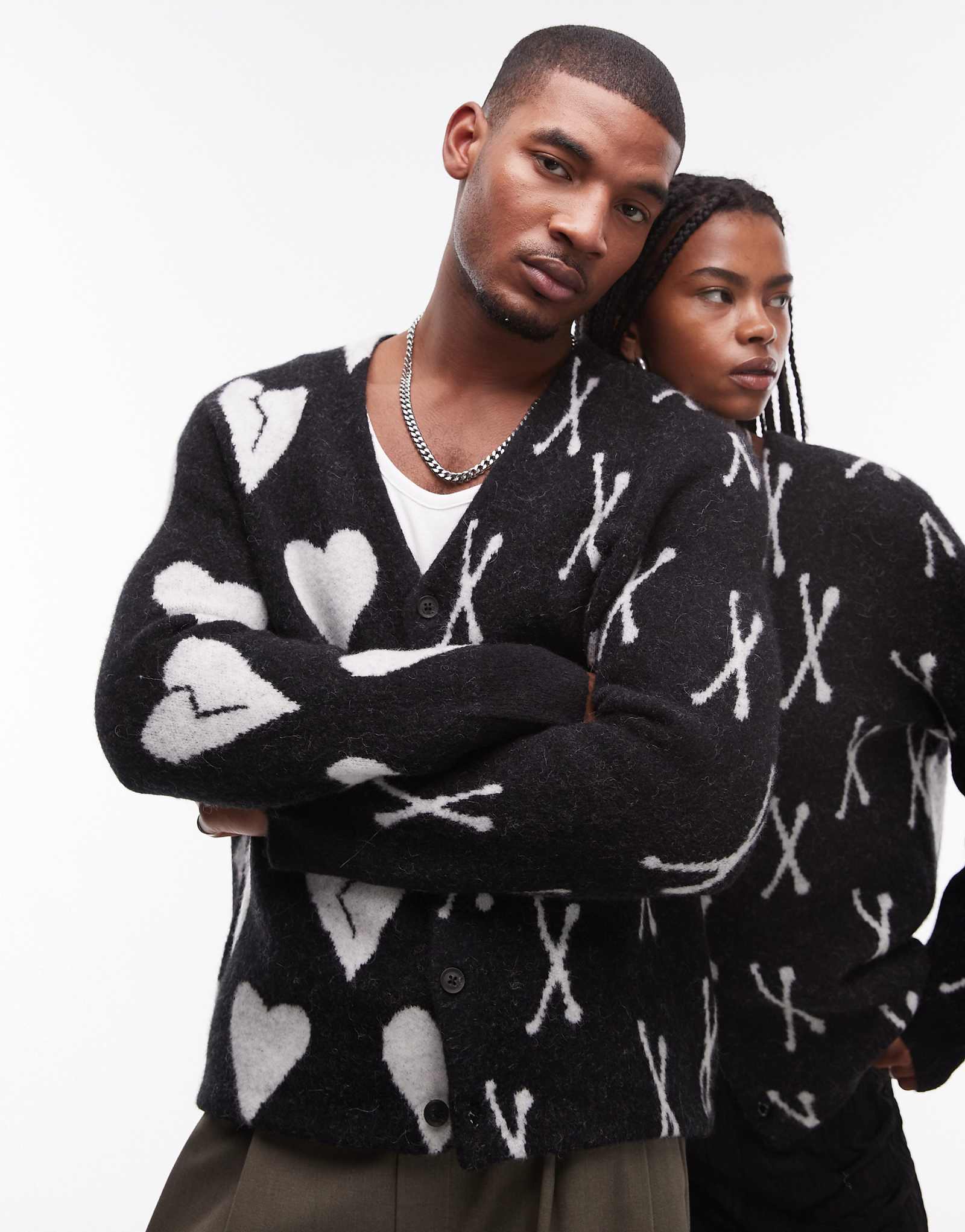 Вязаный кардиган большого размера AllSaints Bonebreak черного цвета 39990₽