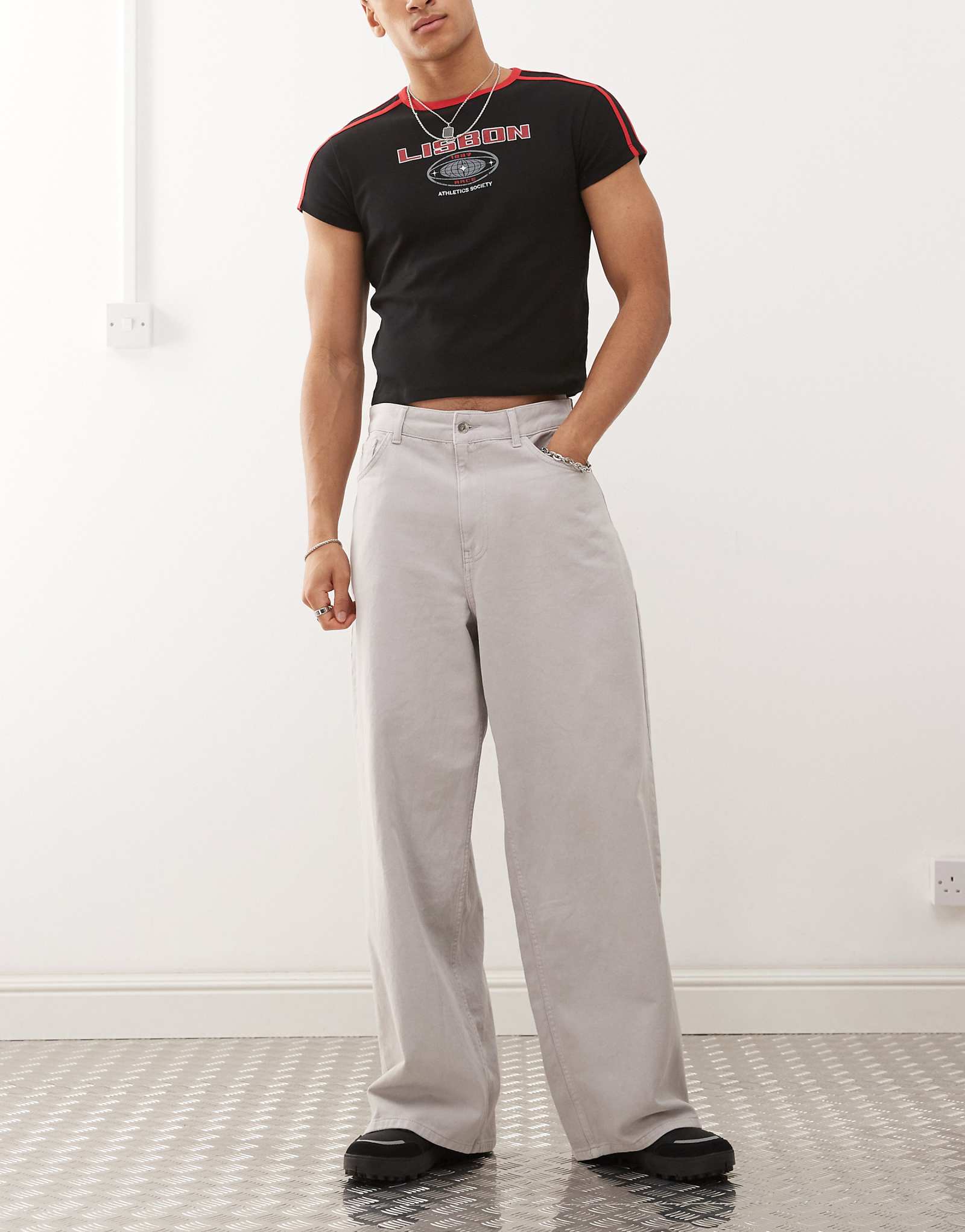 Джинсы COLLUSION antifit серого цвета 6690₽