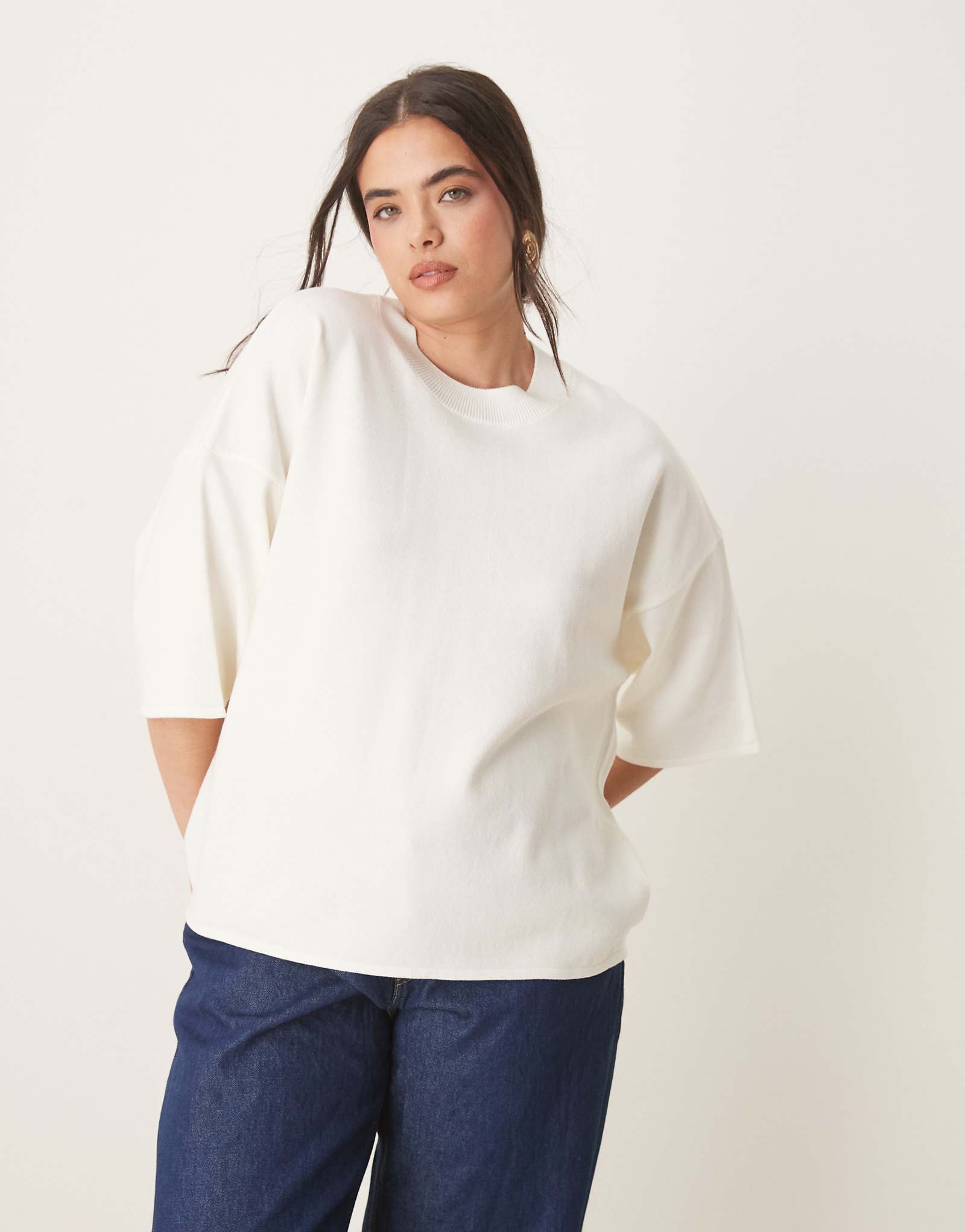 Трикотажная футболка кремового цвета со структурированным рисунком ASOS DESIGN Curve 5790₽