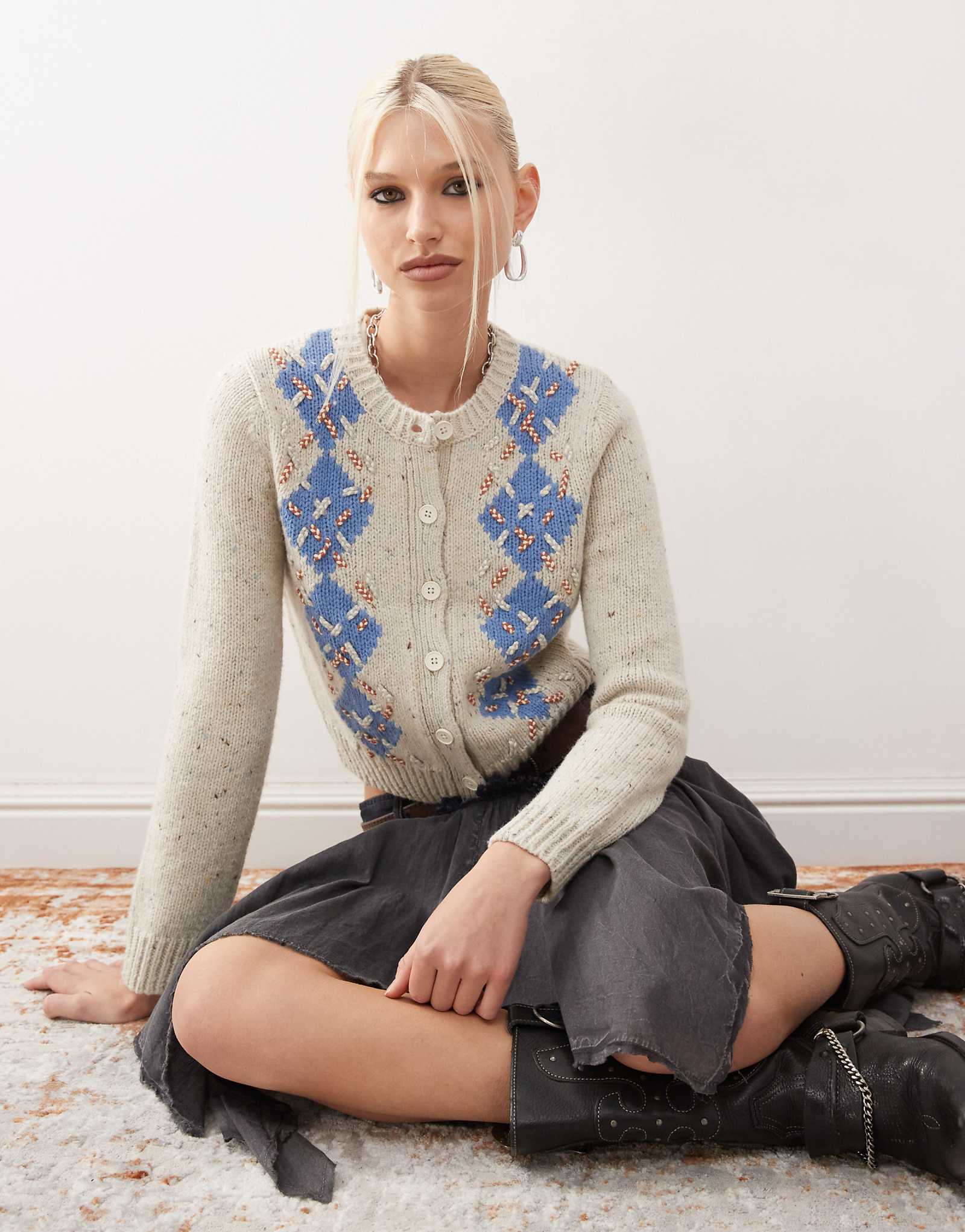 Серый кардиган Urban Revivo argyle на пуговицах 14590₽