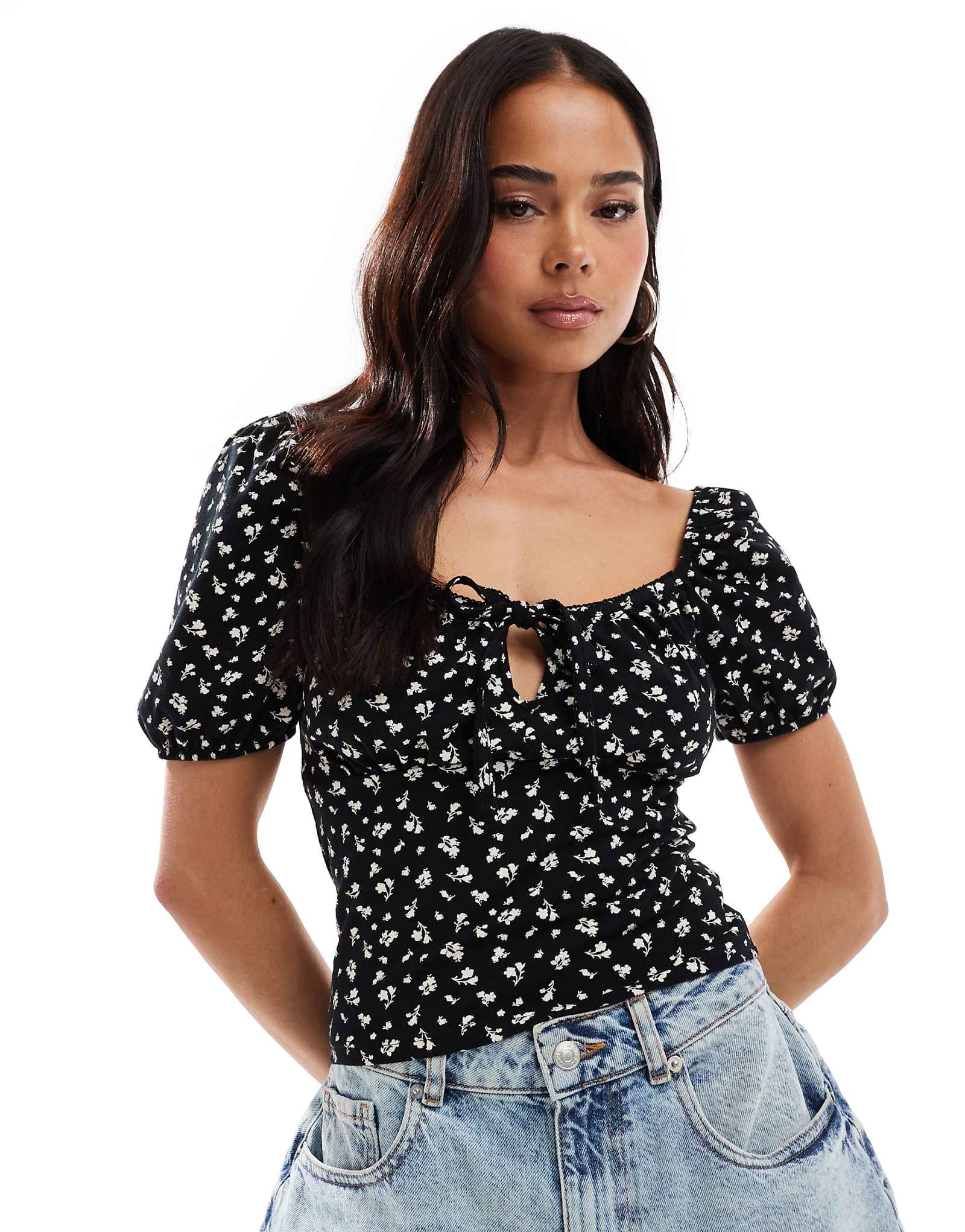 Топ для молочницы с галстуком-бабочкой Miss Selfridge спереди с цветочным принтом 4790₽