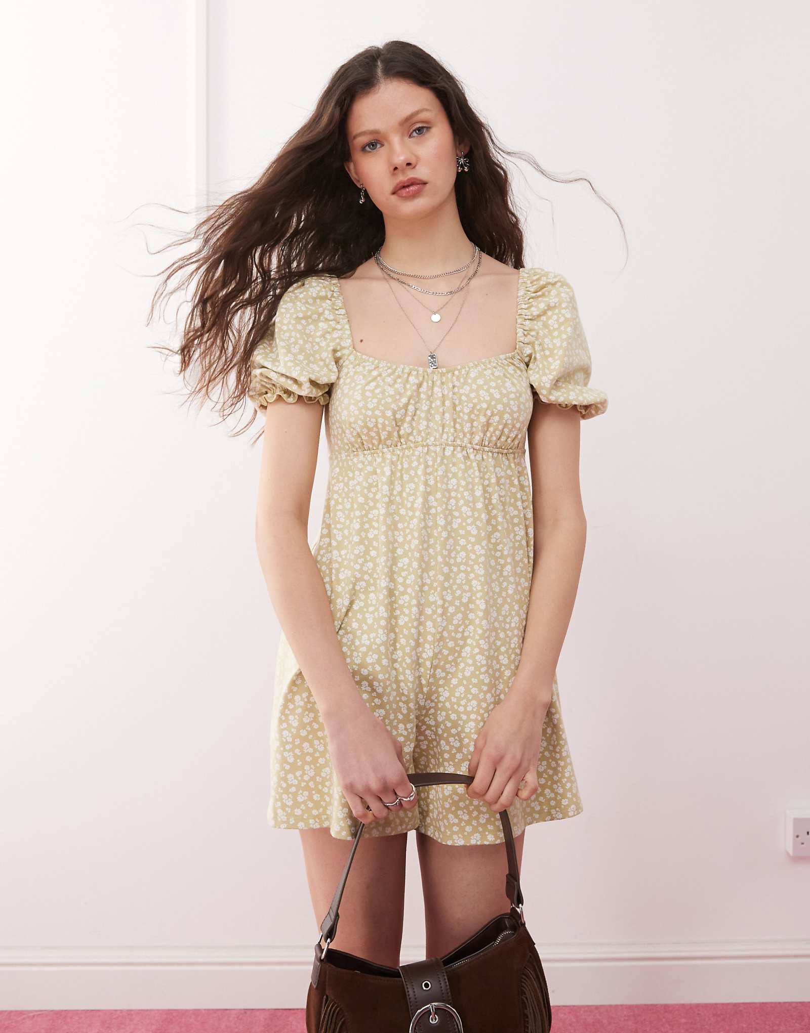 Комбинезон Miss Selfridge с гофрированными пышными рукавами и легким принтом