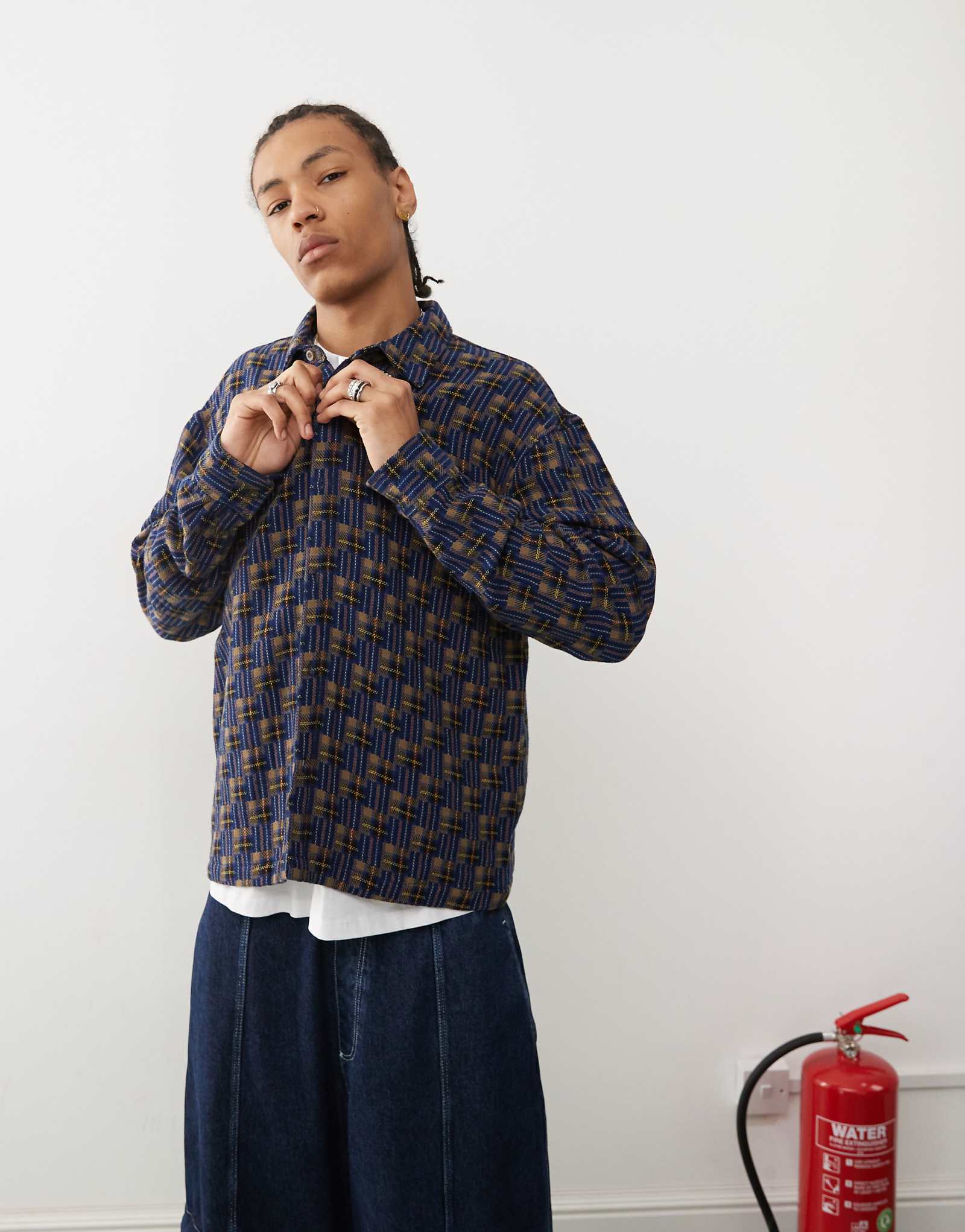 Рубашка в стиле пэчворк от Pacsun синего цвета.