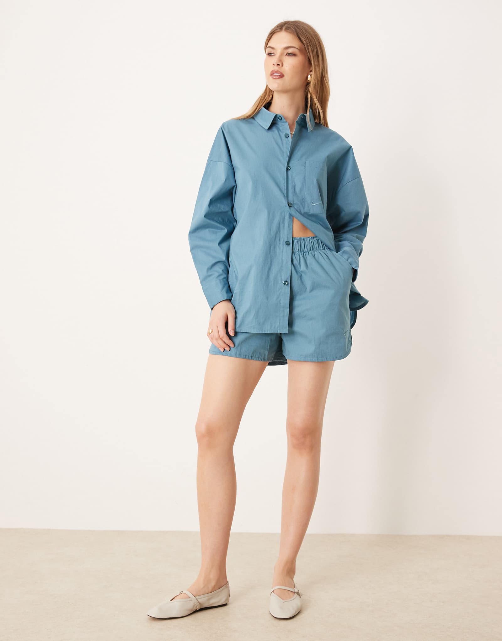 Синие шорты из поплина Nike Chill 14290₽