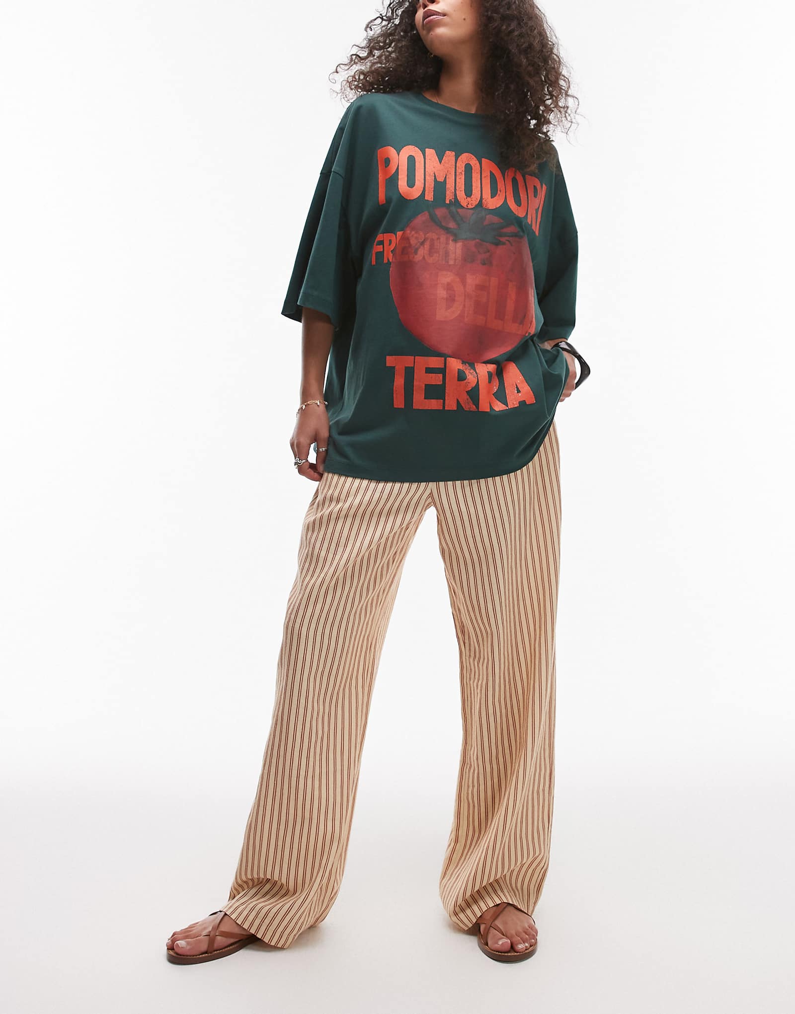 Брюки прямого кроя из льняной смеси Topshop в нейтральную полоску 11390₽