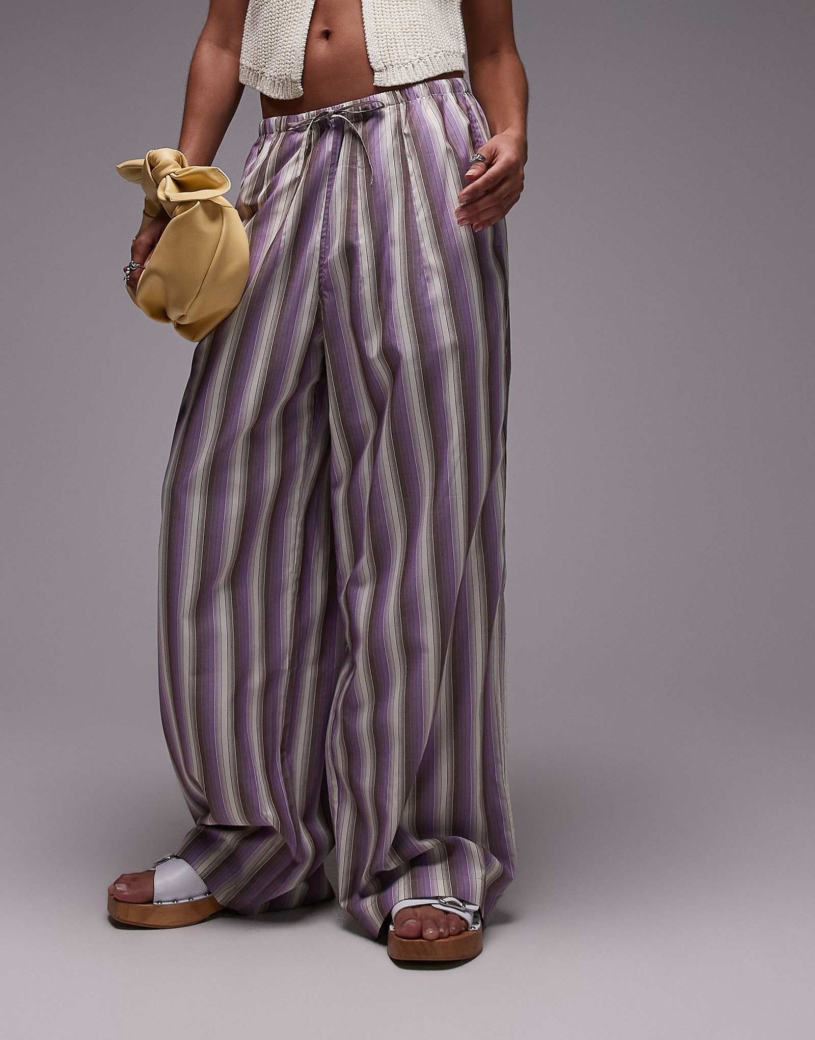 Прямые брюки из поплина в полоску Topshop фиолетового цвета 9290₽