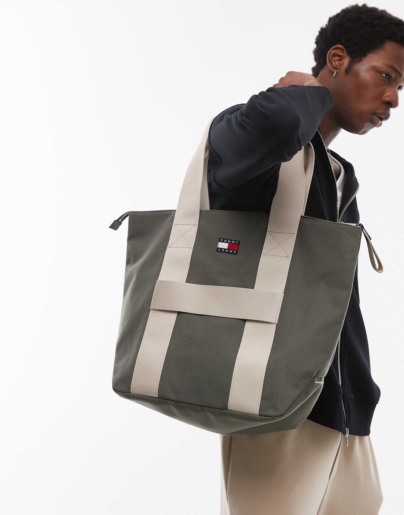 Сумка-тоут Tommy Jeans в стиле ретро зеленого цвета 21190₽