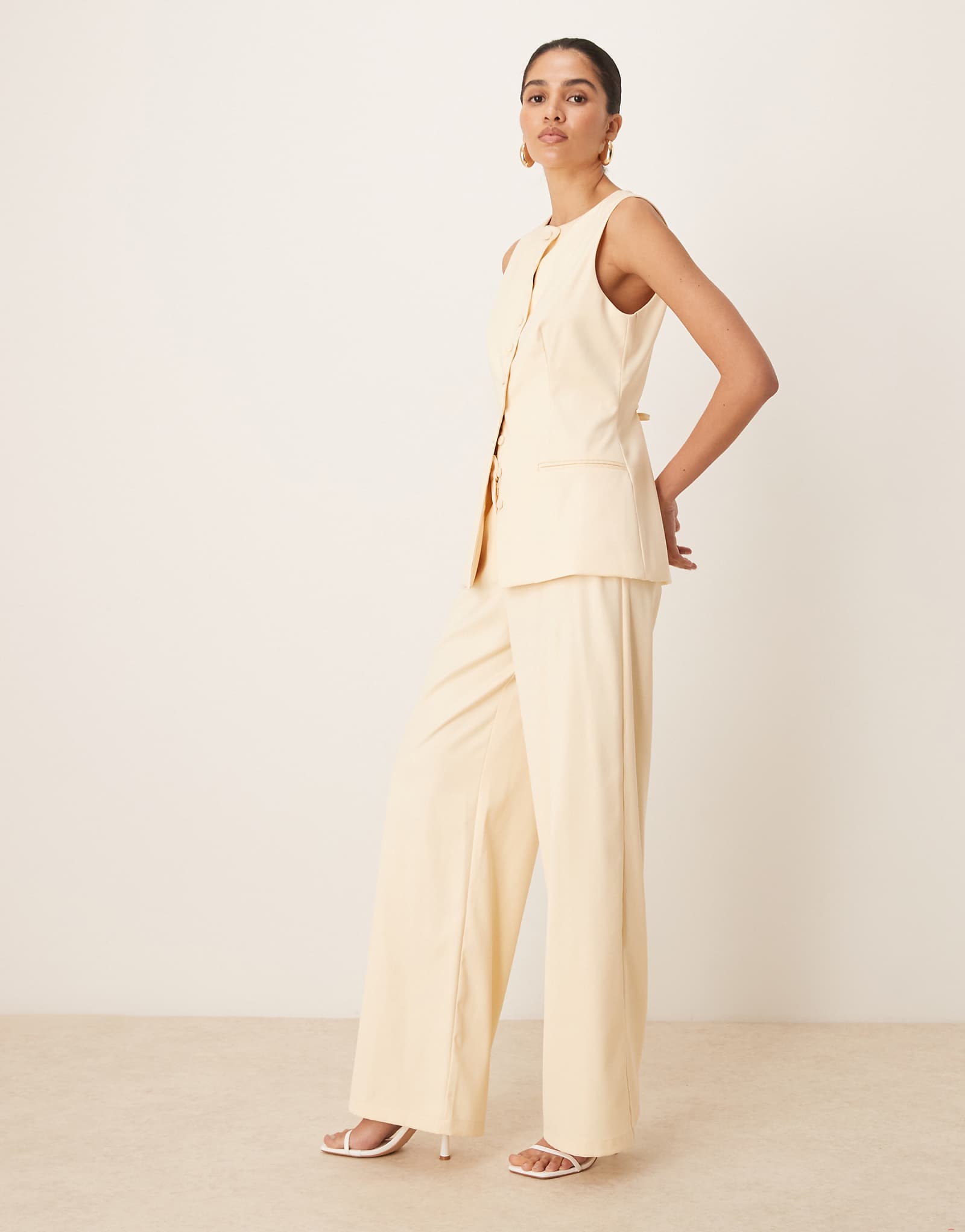 Брюки Six Stories сшитые на заказ в лимонном цвете - часть комплекта 19590₽