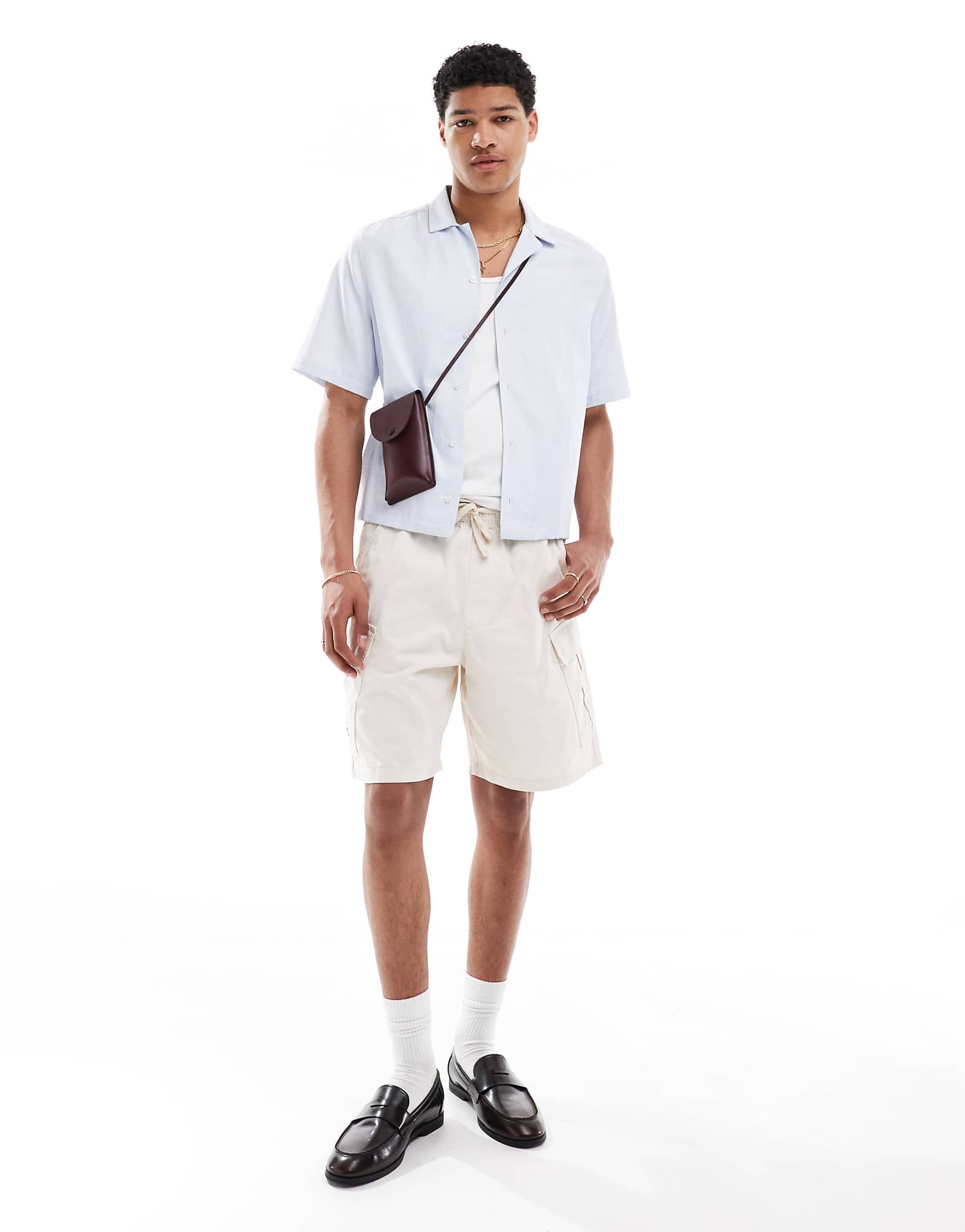 Шорты-карго Pull-Bear цвета экрю 7590₽