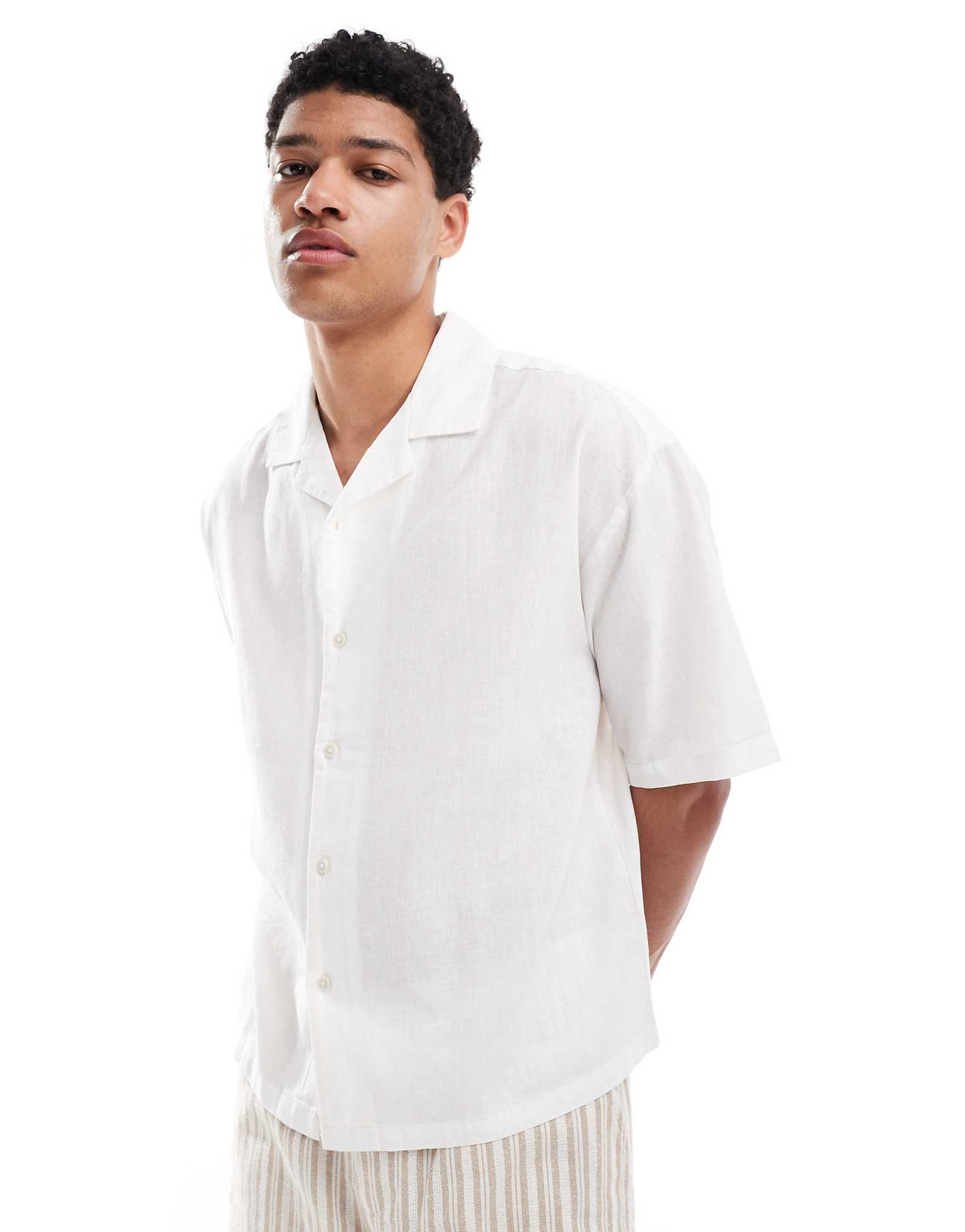 Роскошная льняная рубашка Pull-Bear цвета экрю 7590₽