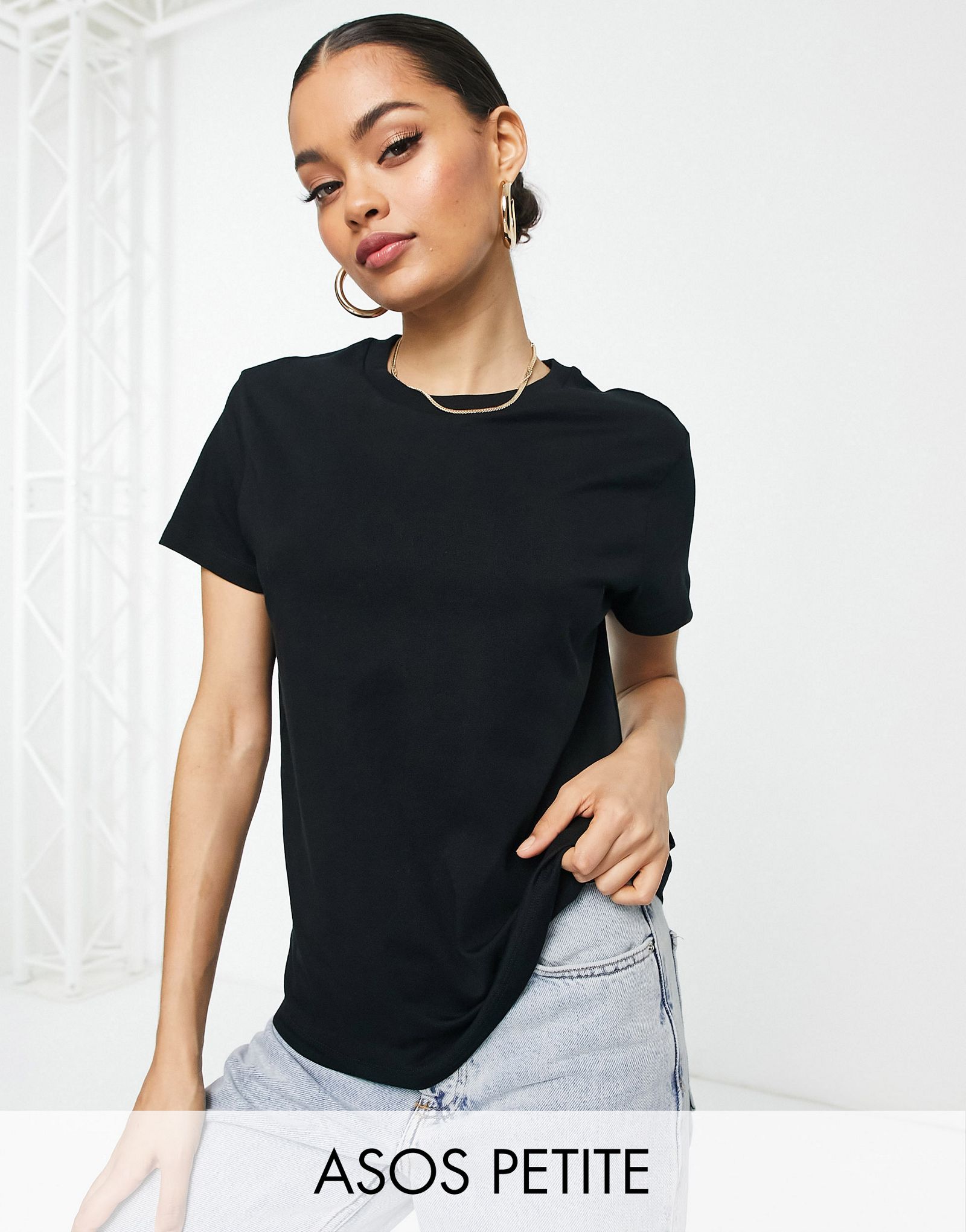 Черная футболка с круглым вырезом из смесового хлопка ASOS DESIGN Petite Ultimate - ЧЕРНАЯ 1890₽