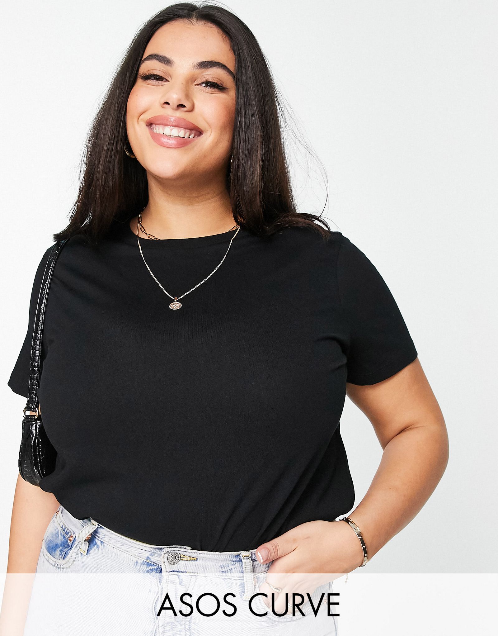 Черная футболка с круглым вырезом из смесового хлопка ASOS DESIGN Curve Ultimate - ЧЕРНАЯ 2190₽