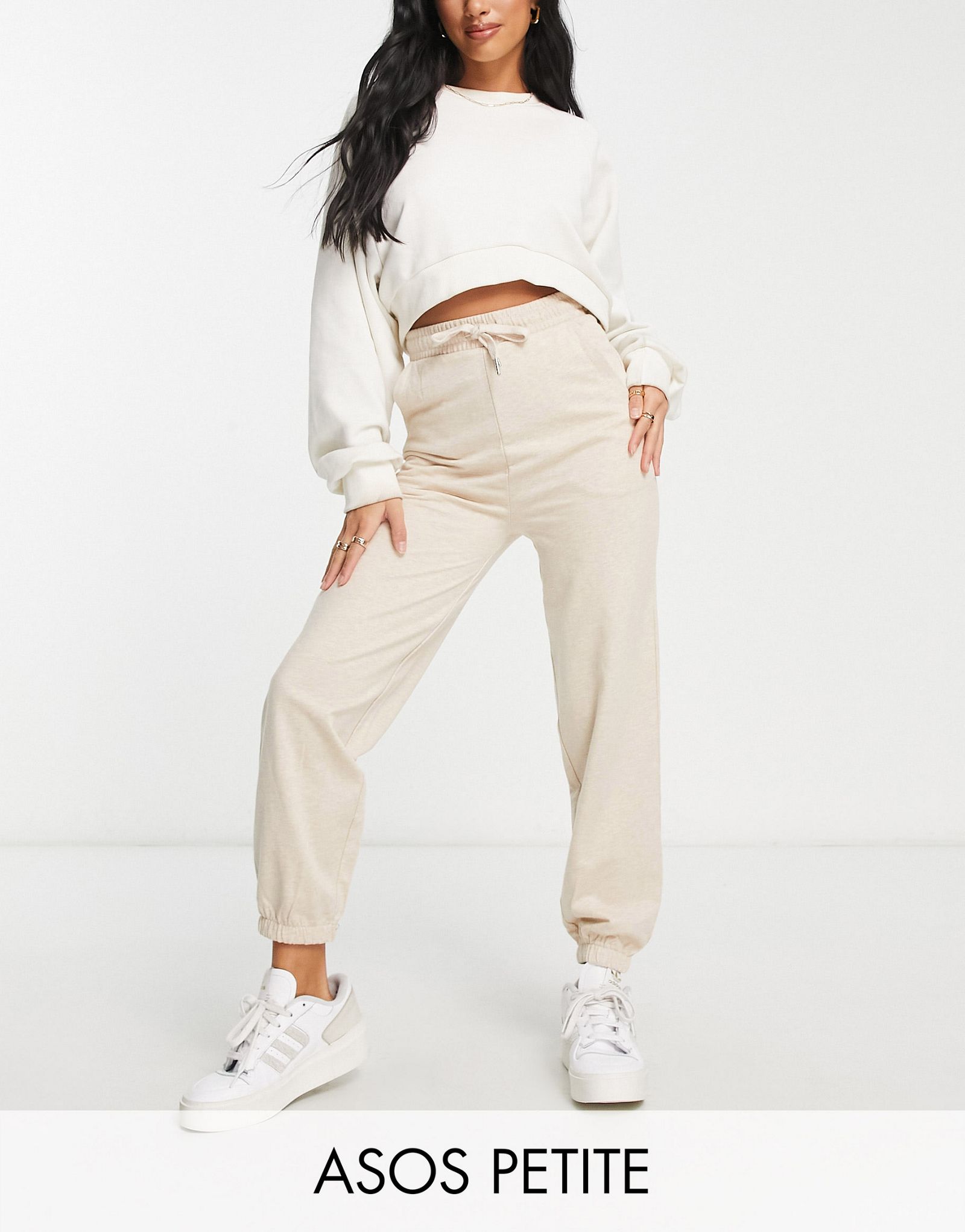 Базовые узкие спортивные штаны овсяного вереска ASOS DESIGN Petite 3190₽