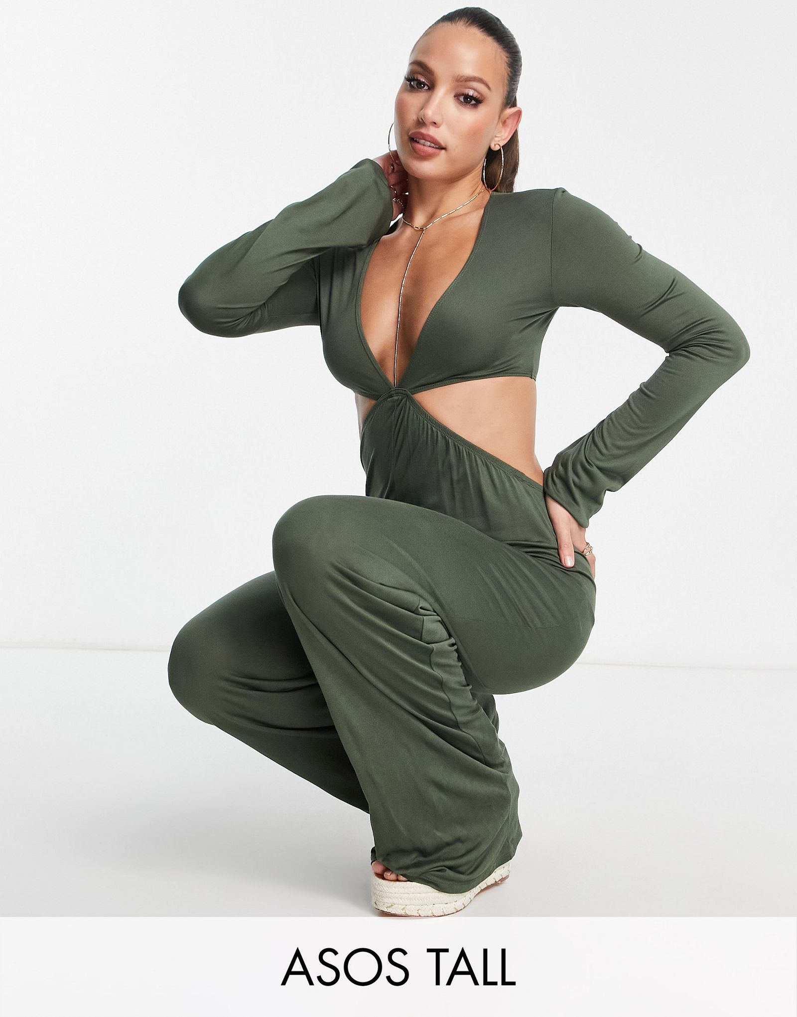 Пляжный комбинезон цвета хаки с длинными рукавами и вырезом на талии ASOS DESIGN Tall 3890₽