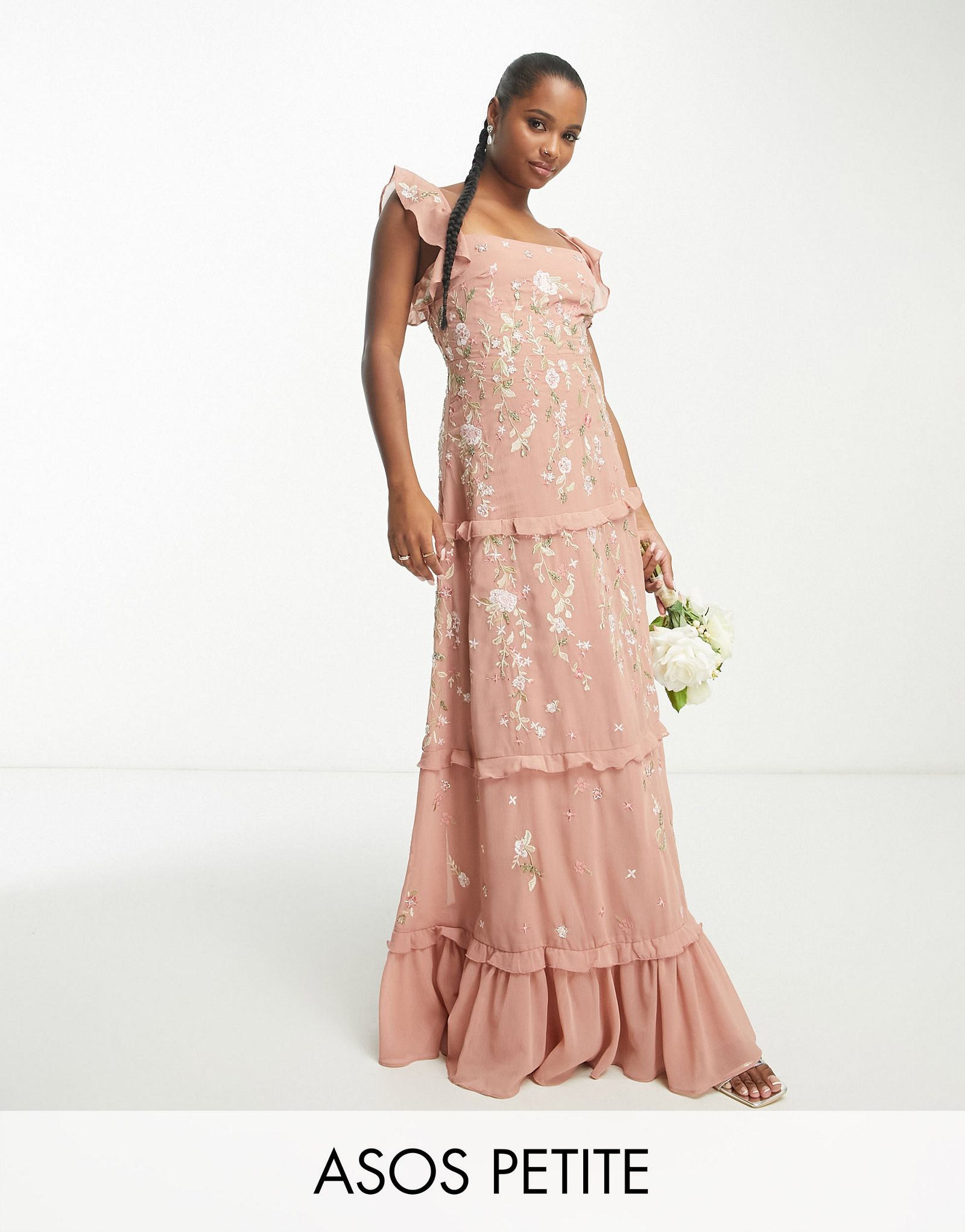 Розовое платье макси на бретельках с вышивкой ASOS DESIGN Petite Bridesmaid 16490₽