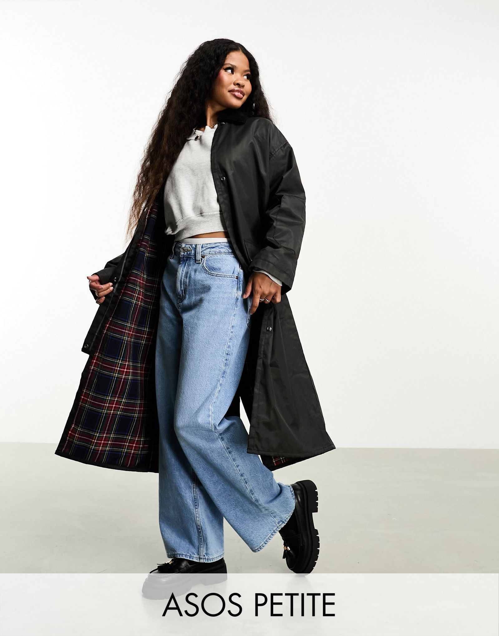 Черный вощеный тренч с клетчатой подкладкой ASOS DESIGN Petite 9290₽