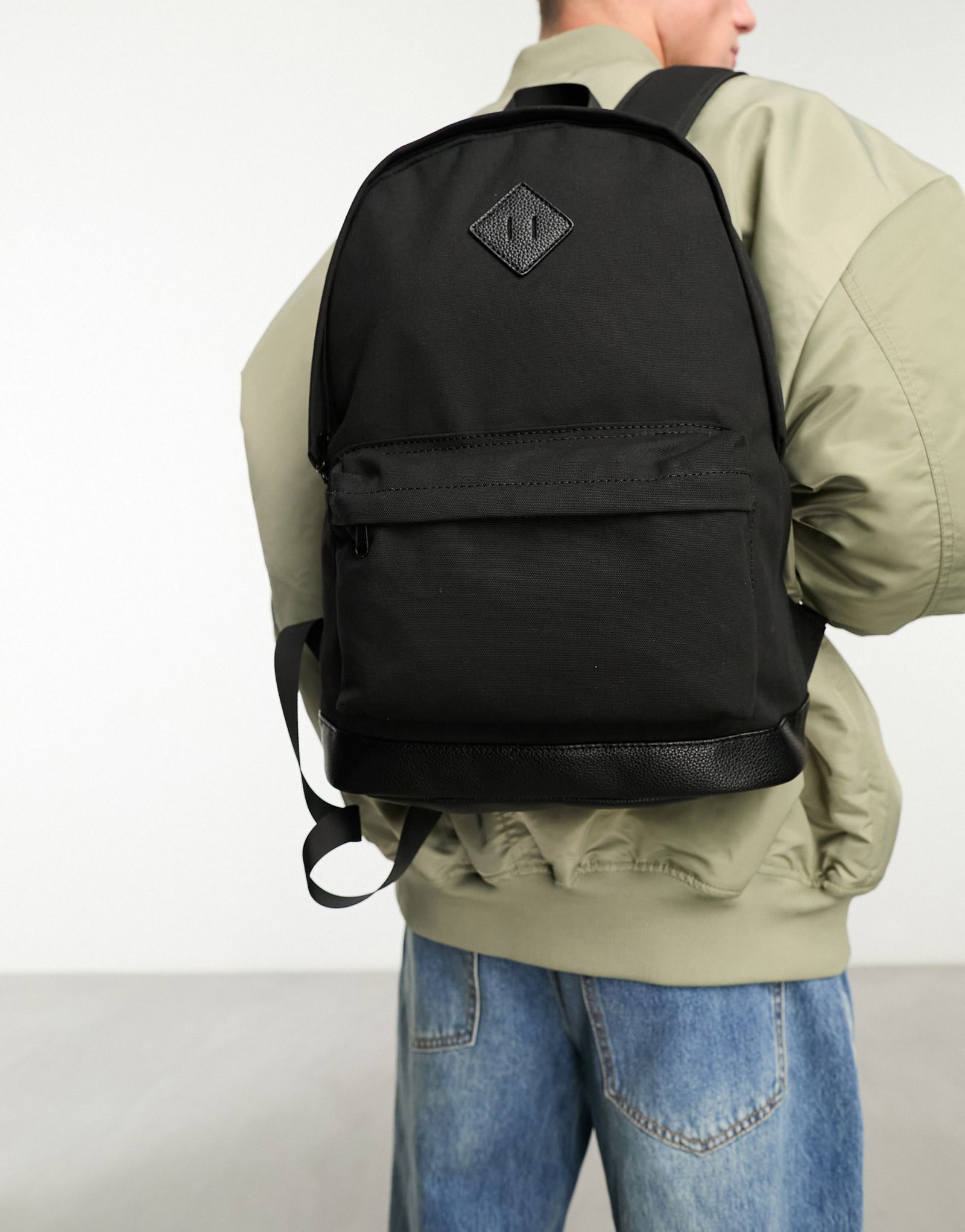 Черный холщовый рюкзак на основе из искусственной кожи ASOS DESIGN 3990₽