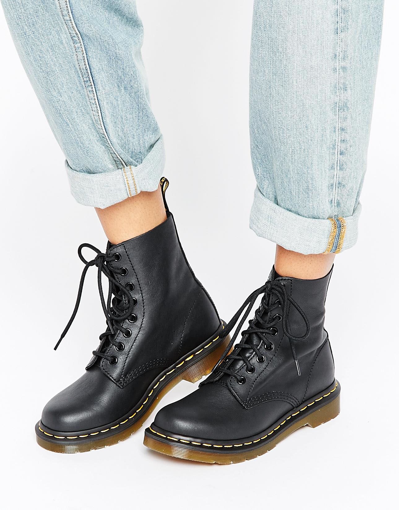 Черные ботинки с 8 люверсами Dr Martens 1460 Pascal 34690₽