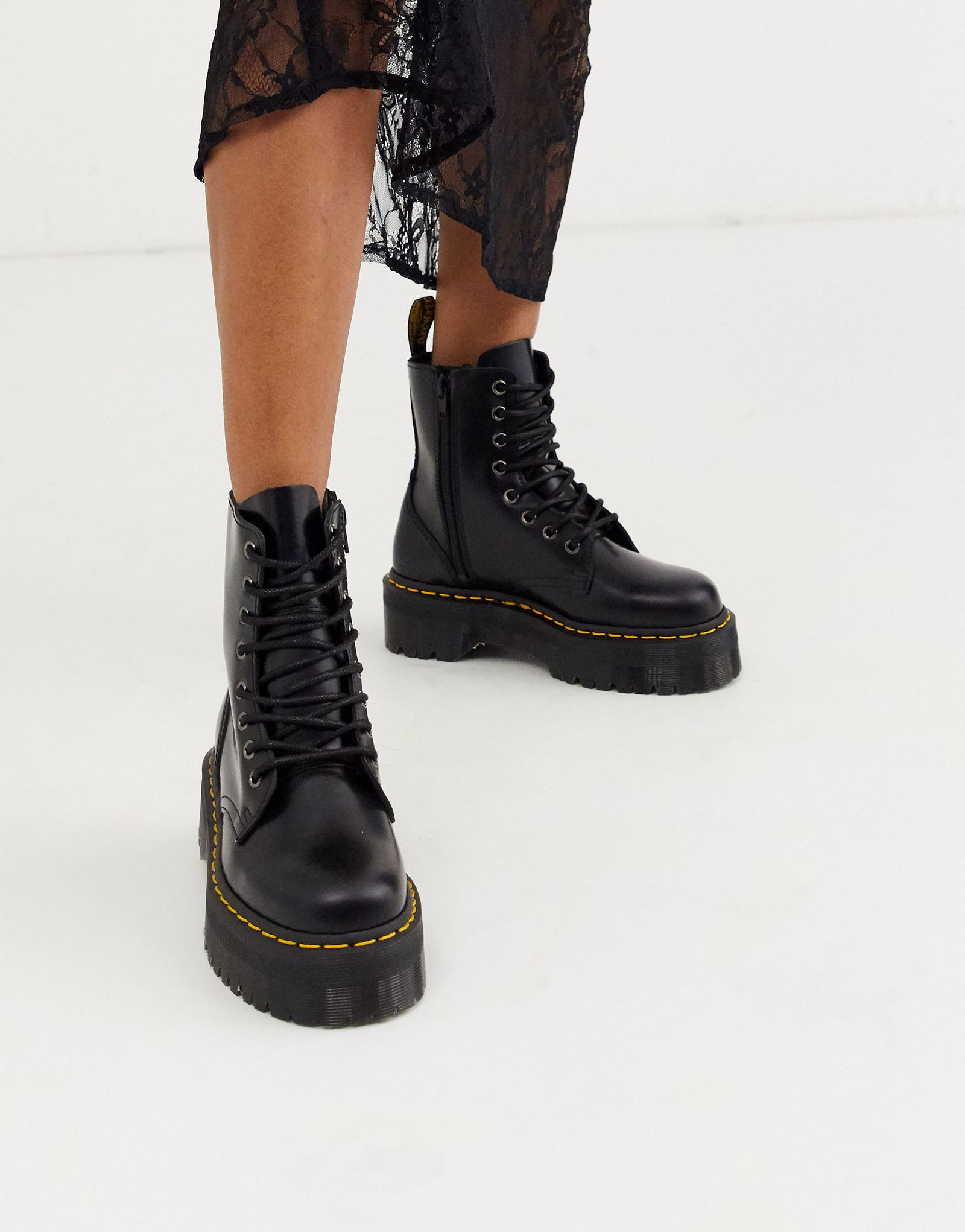 Массивные ботинки на плоской подошве Dr Martens Jadon