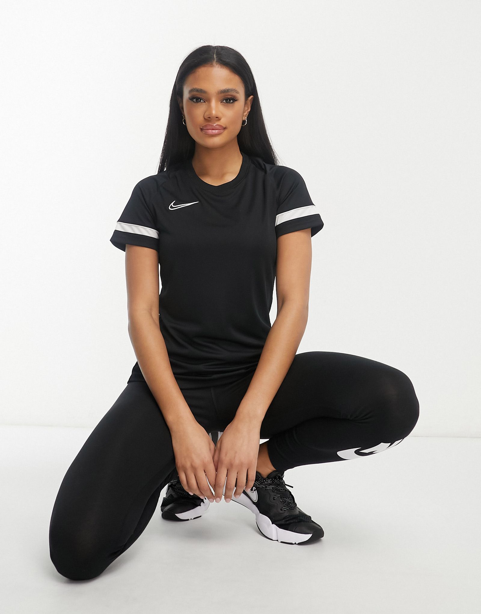 Черная футболка из политрикотажа Nike Soccer Dri-FIT Academy 2590₽