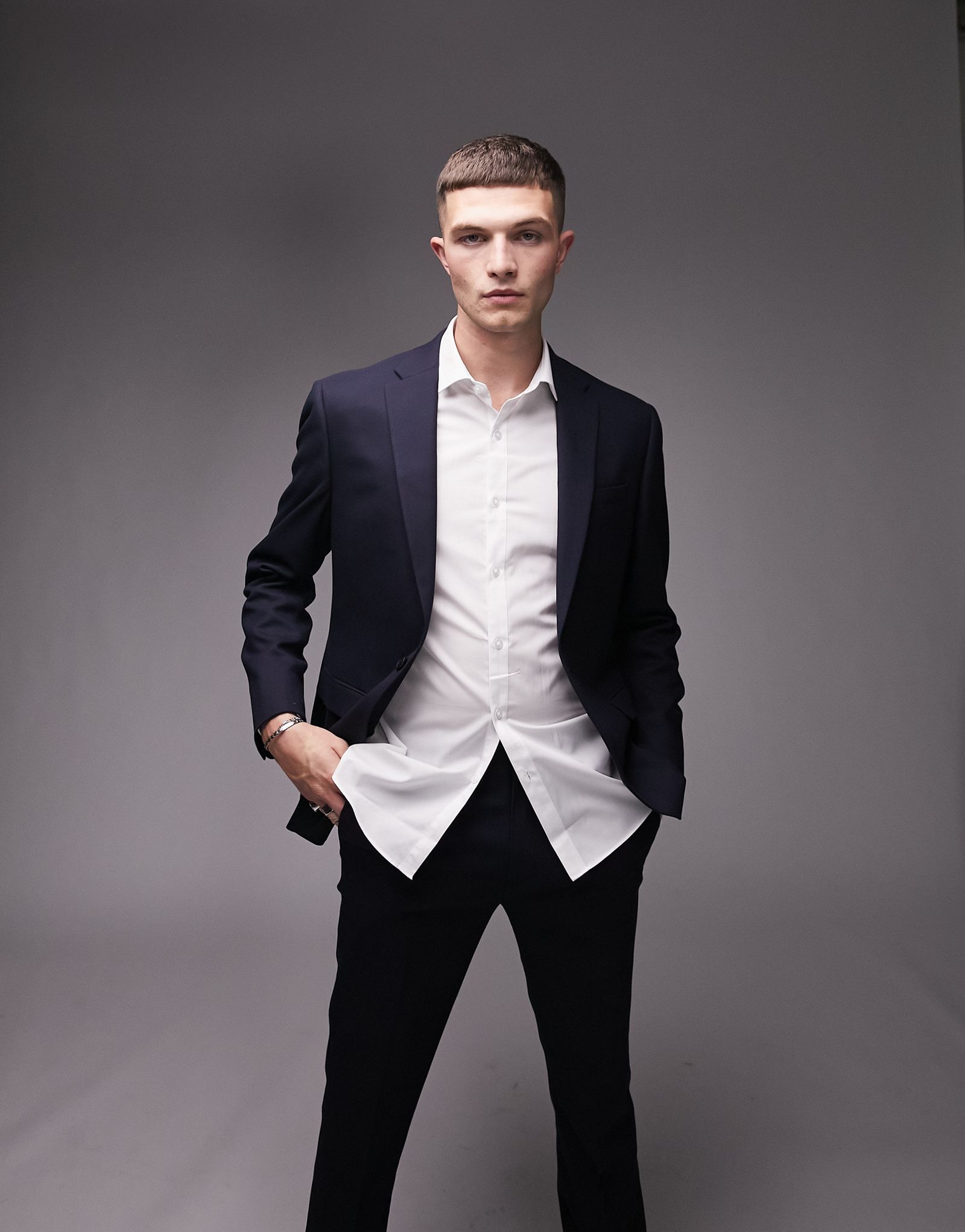 Темно-синий узкий фактурный пиджак Topman 12590₽