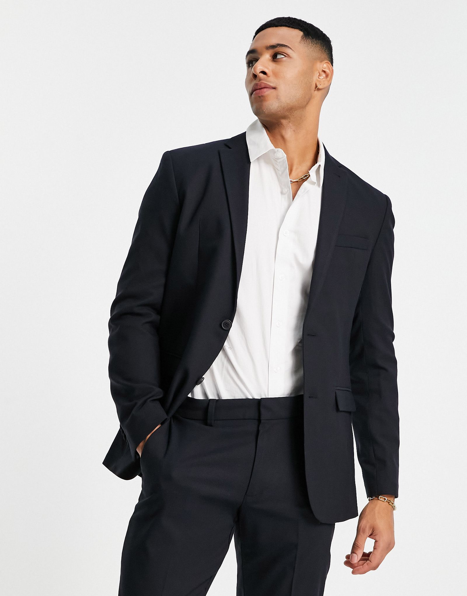 Черный тонкий пиджак New Look 6090₽